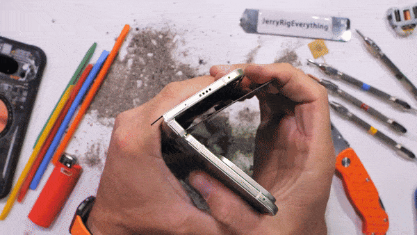 mypixel10profoldexploded caughtliveoncamera 002 ezgifcom optimize