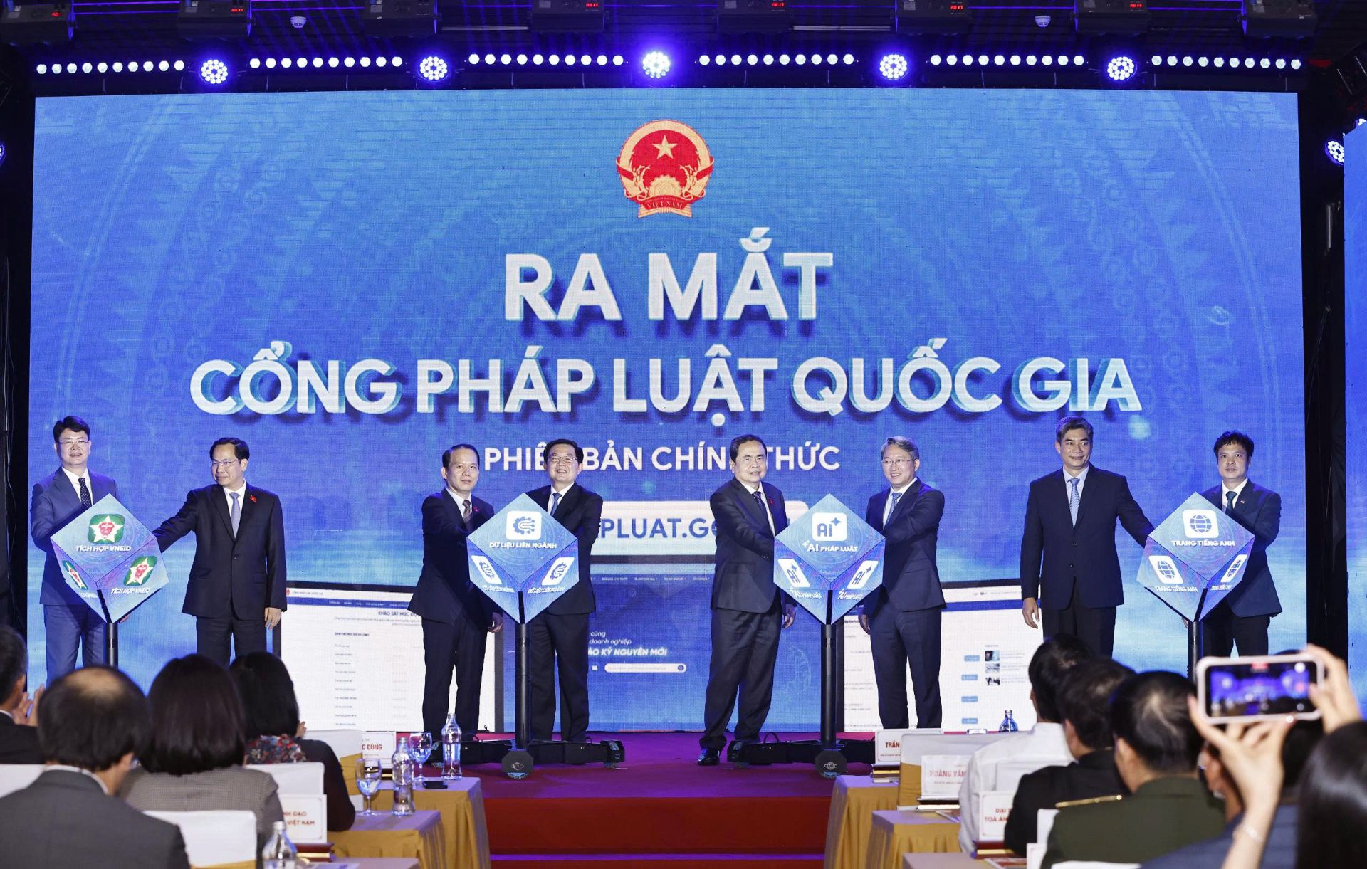 anh khai truong option 1