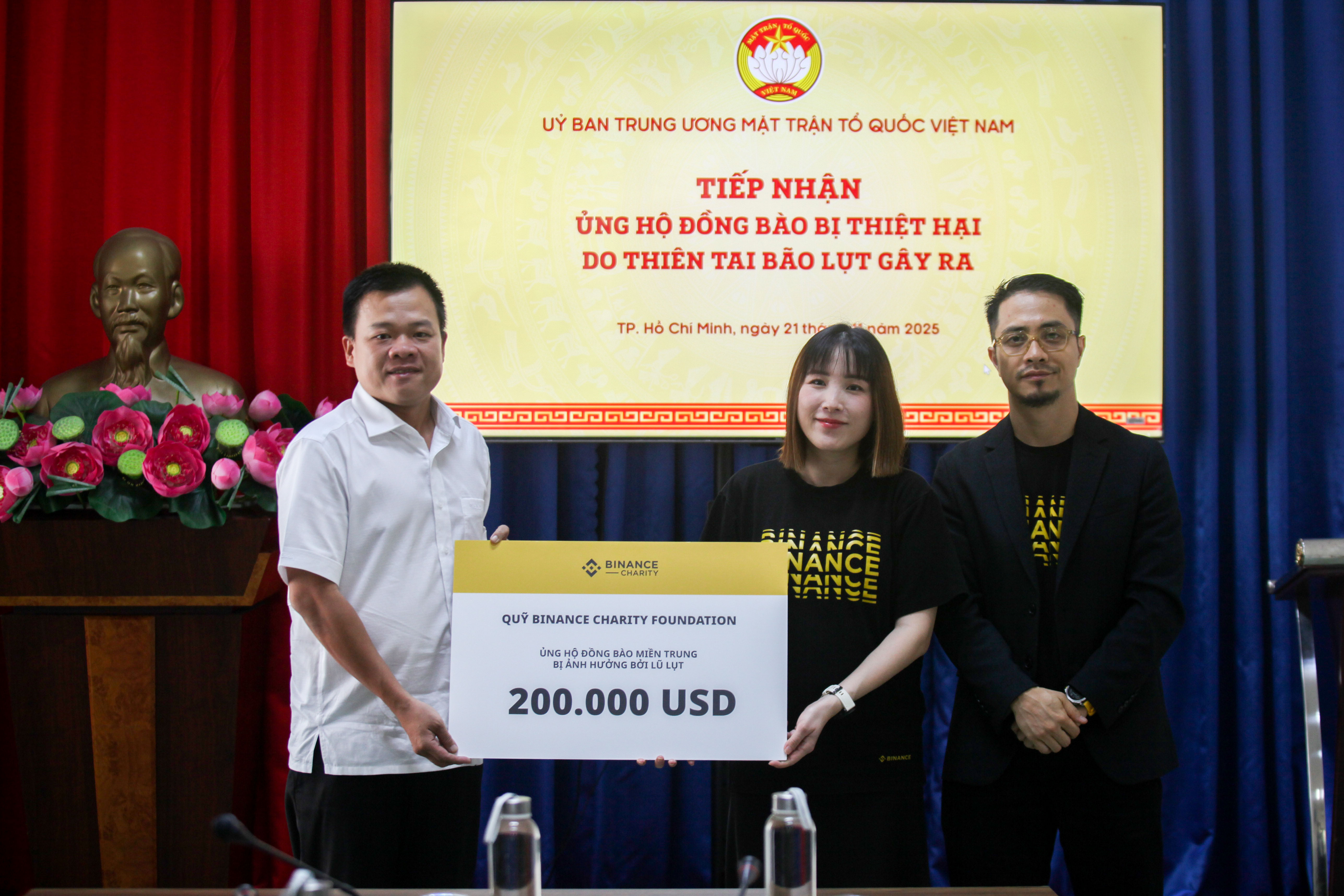00001binance charitycuu tro mien trung viet nam21112025