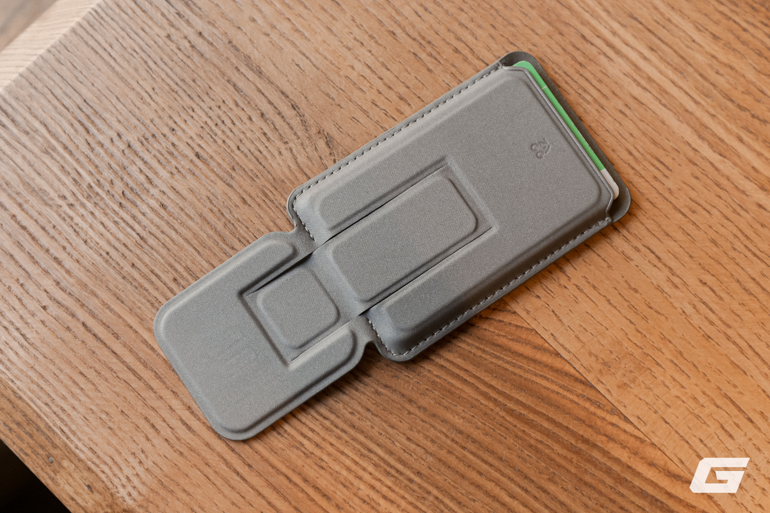 vi the magsafe zagg genk 53