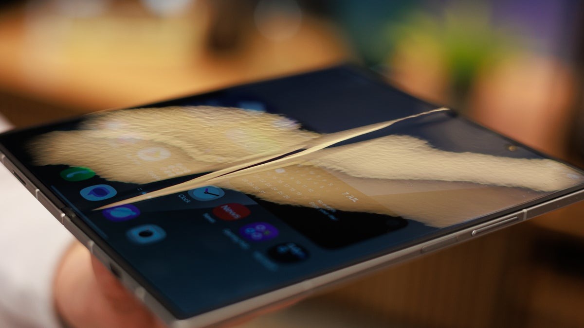 Động thái mới của Samsung trước khi iPhone Fold ra mắt