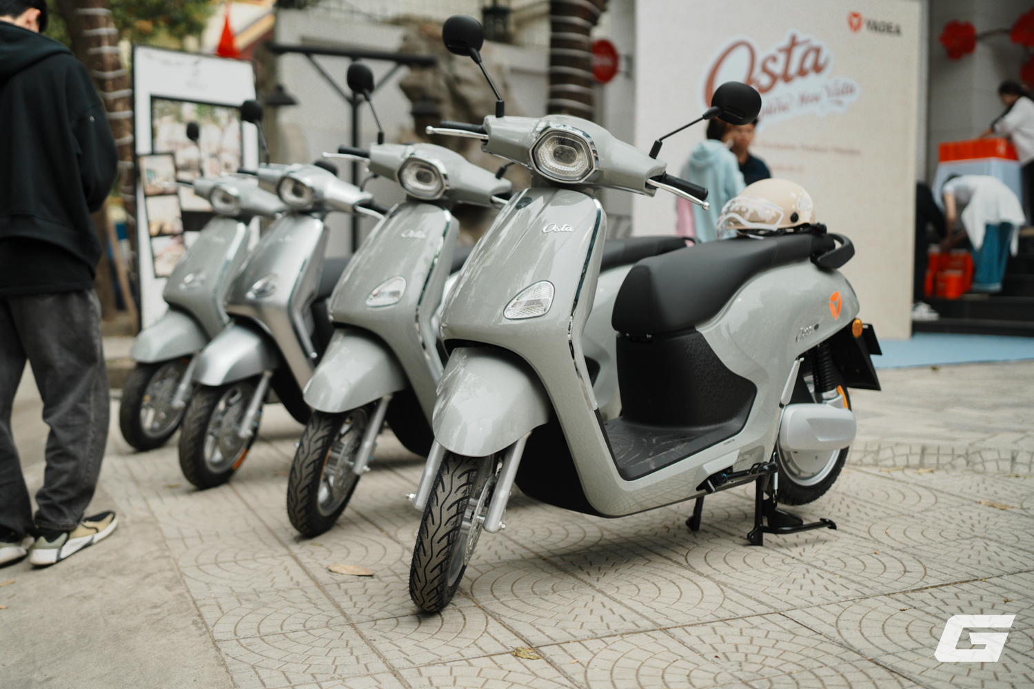 Mua xe máy điện online giá bao nhiêu, có khuyến mãi nhiều không?