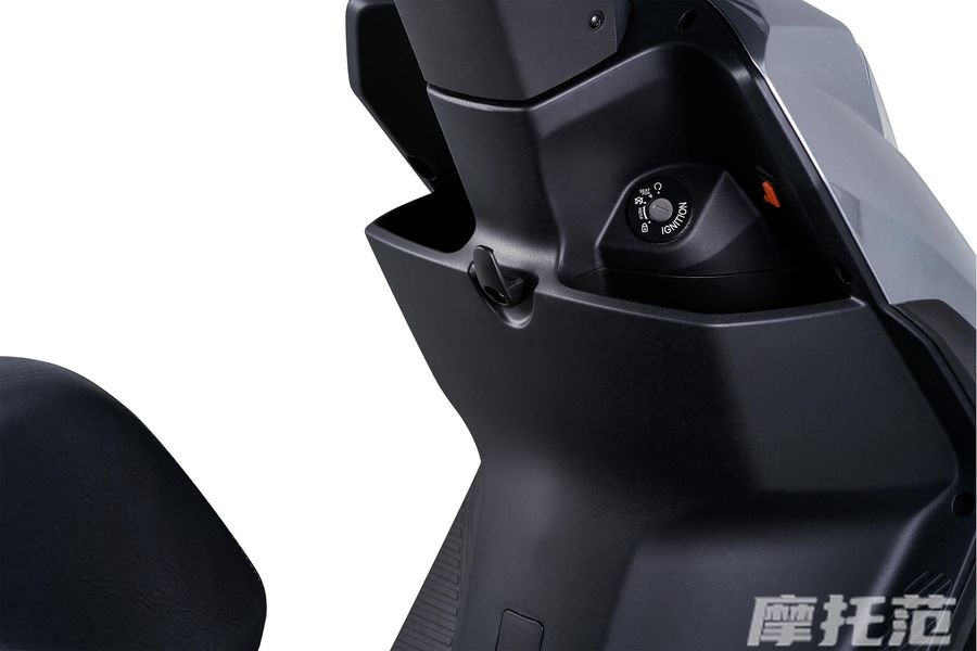 uxkbub1775640900680jpegnowater