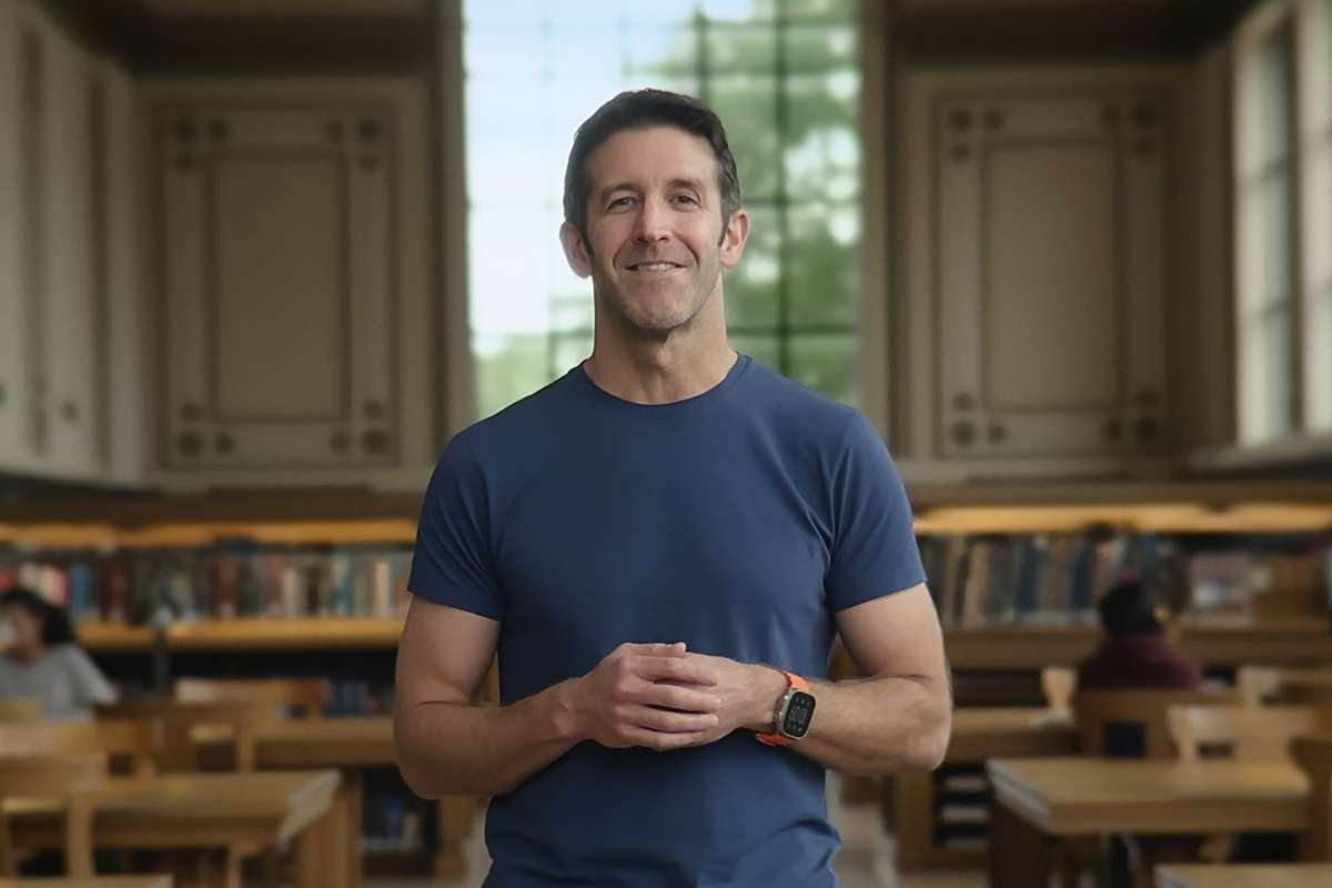 tew john ternus the quiet engineer poised to succeed tim cook at apple source winfuturede