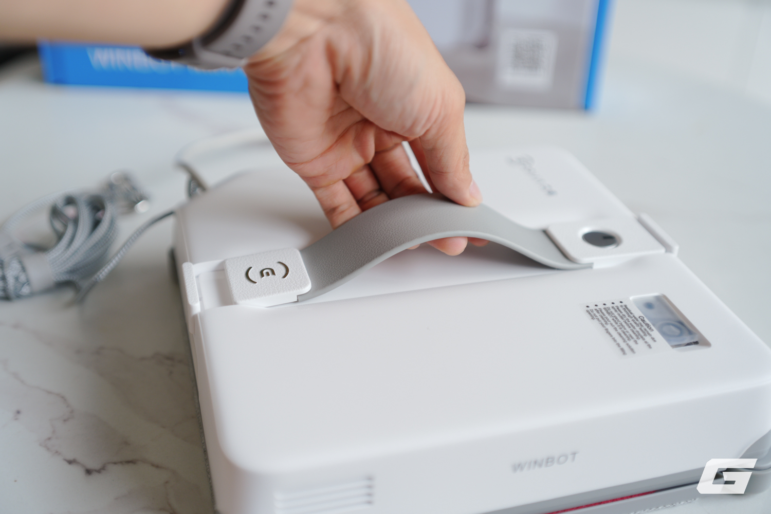 review robot lau kinh ecovacs winbot mini 2 genk 10