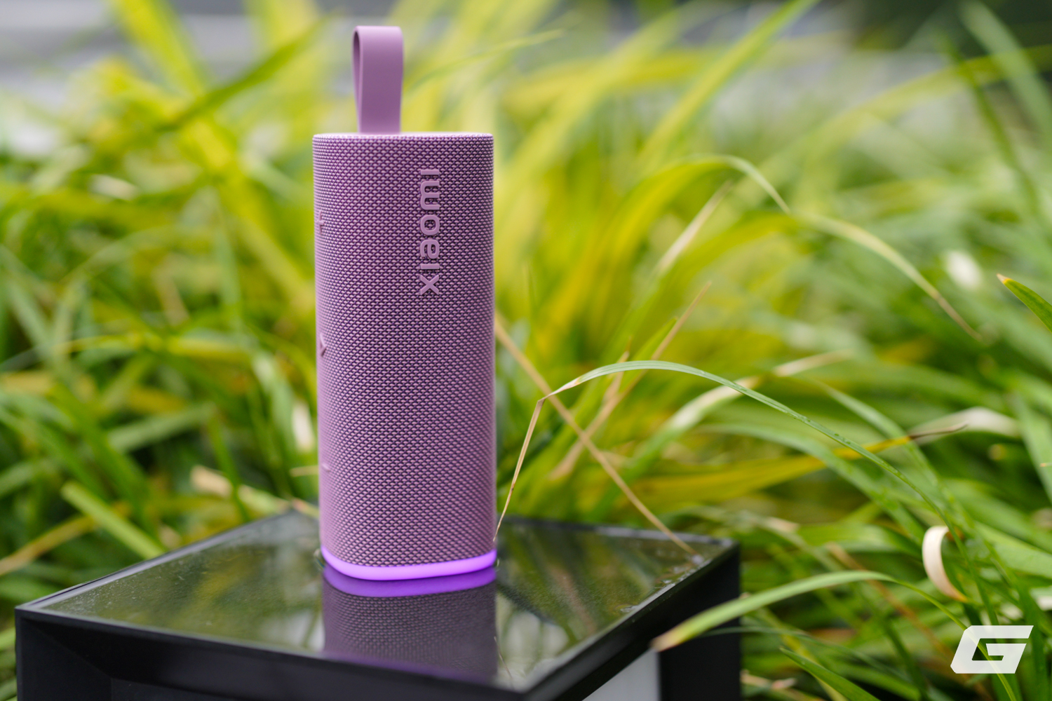 Trải nghiệm Xiaomi Sound Play: Nhỏ gọn, bền bỉ, đèn vô cực nháy theo nhạc, chất âm dễ nghe, giá từ 1.8 triệu