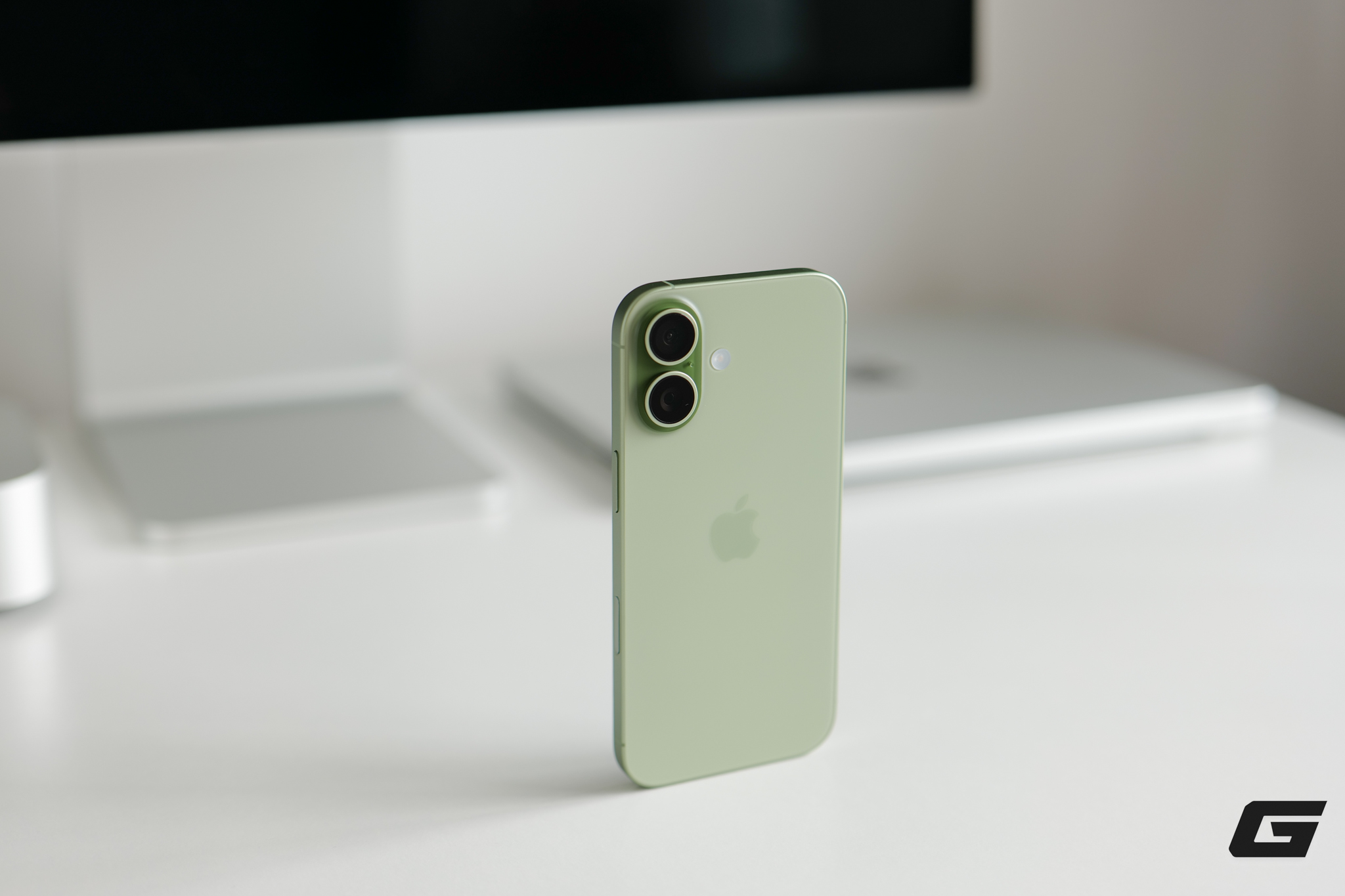 genk iphone 17 chinh hang hands on 12 17581089382431745972537