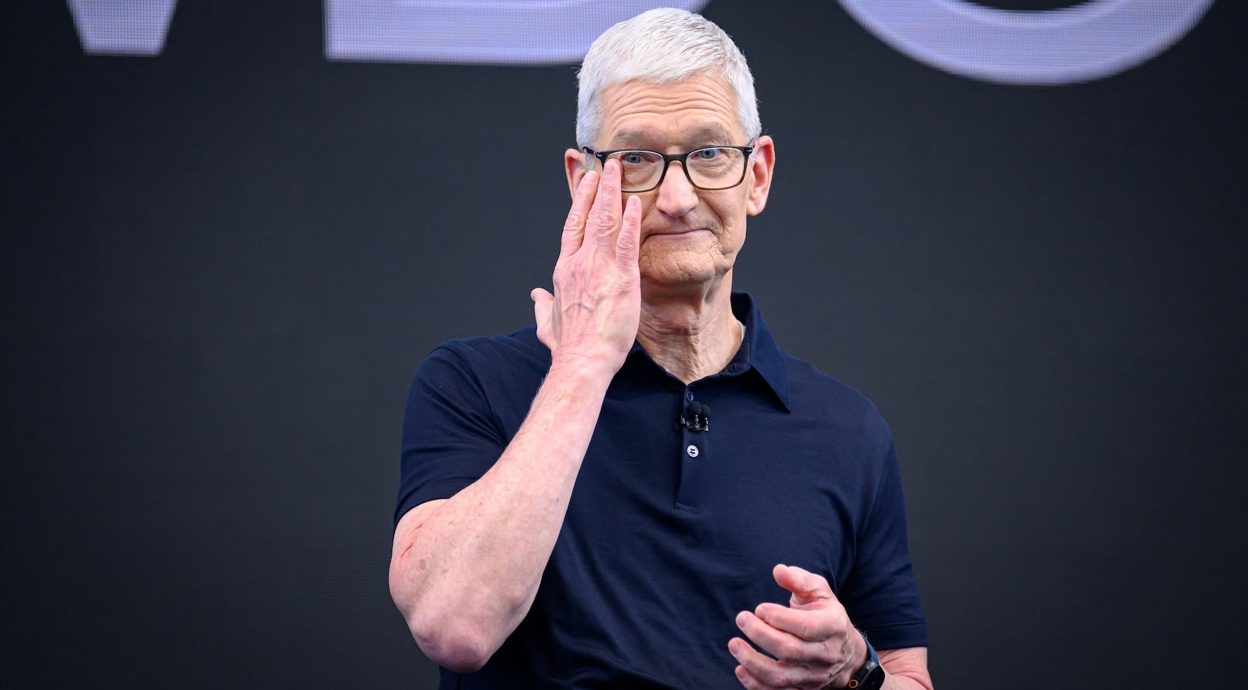 tim cook says iphone price increase is unavoidableffsz1248