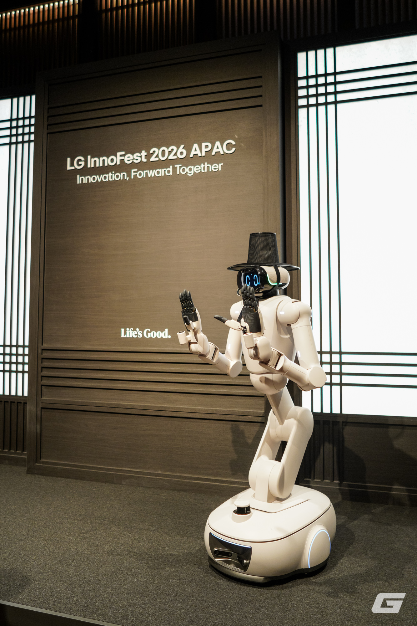 lg robot genk 2