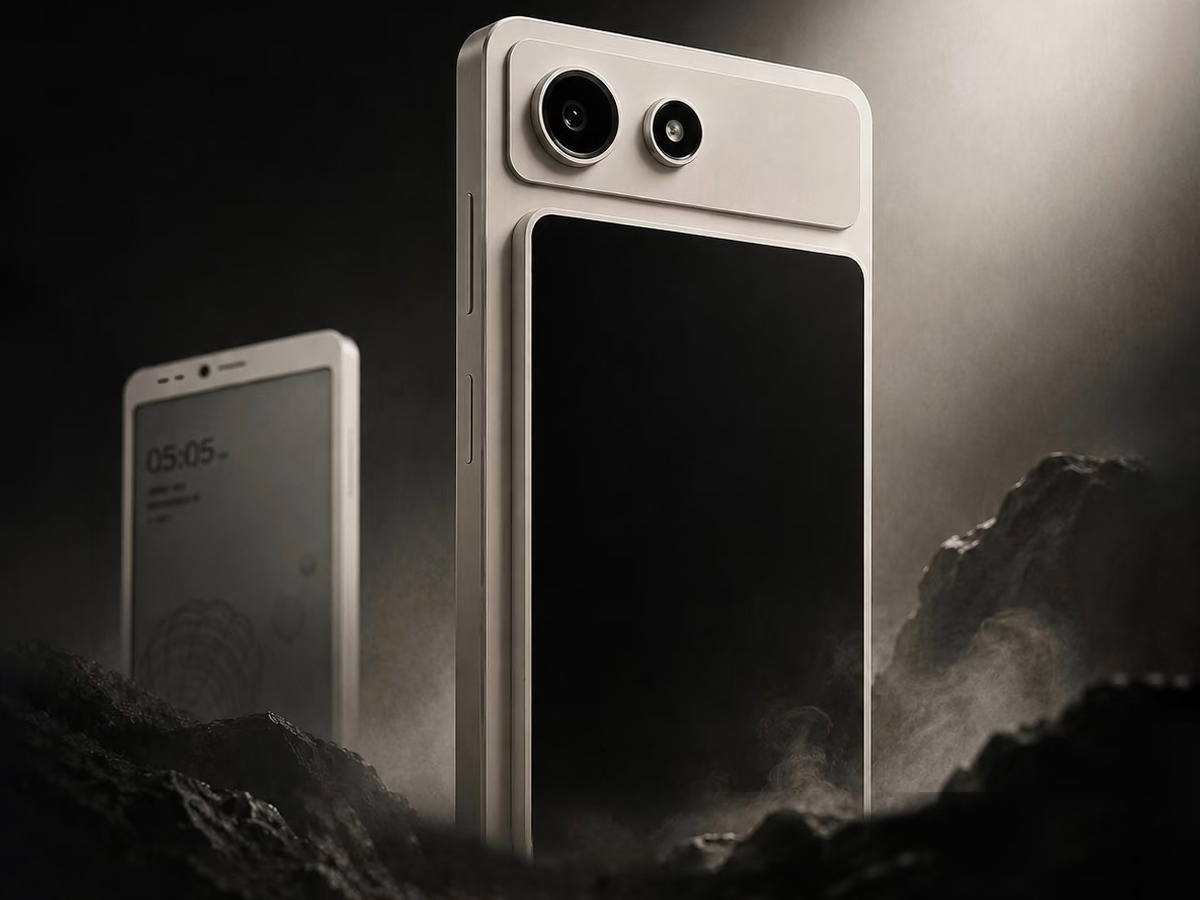 hisense debuts new e ink phone w