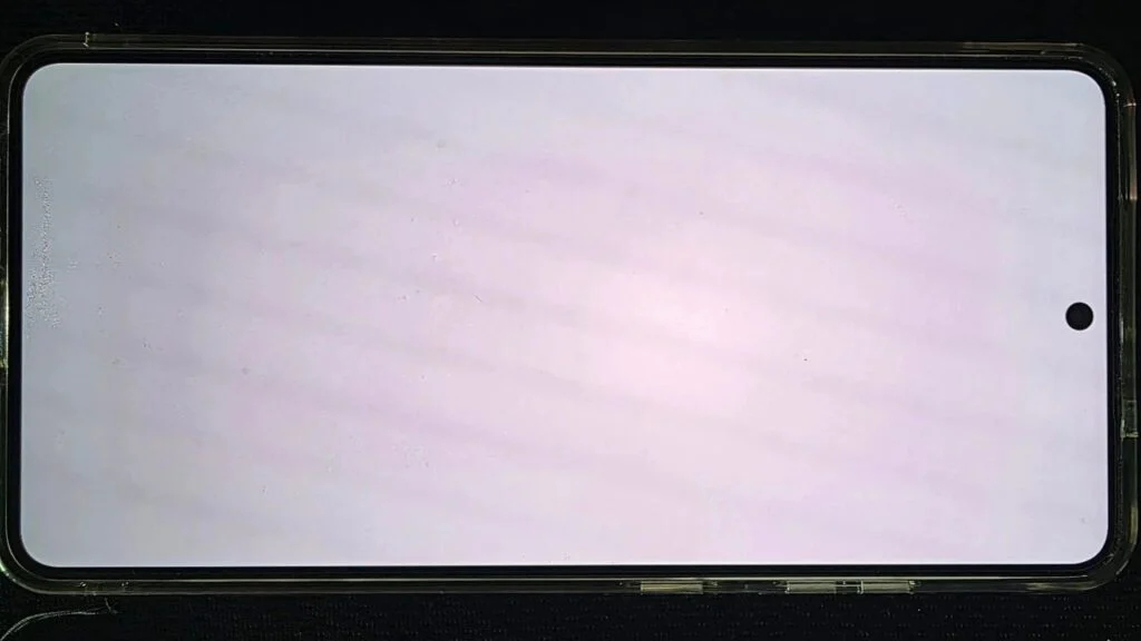 a red tint issue on the s26 ultra display please check your v0 o2x5fvkk50dh1 1024x576 1