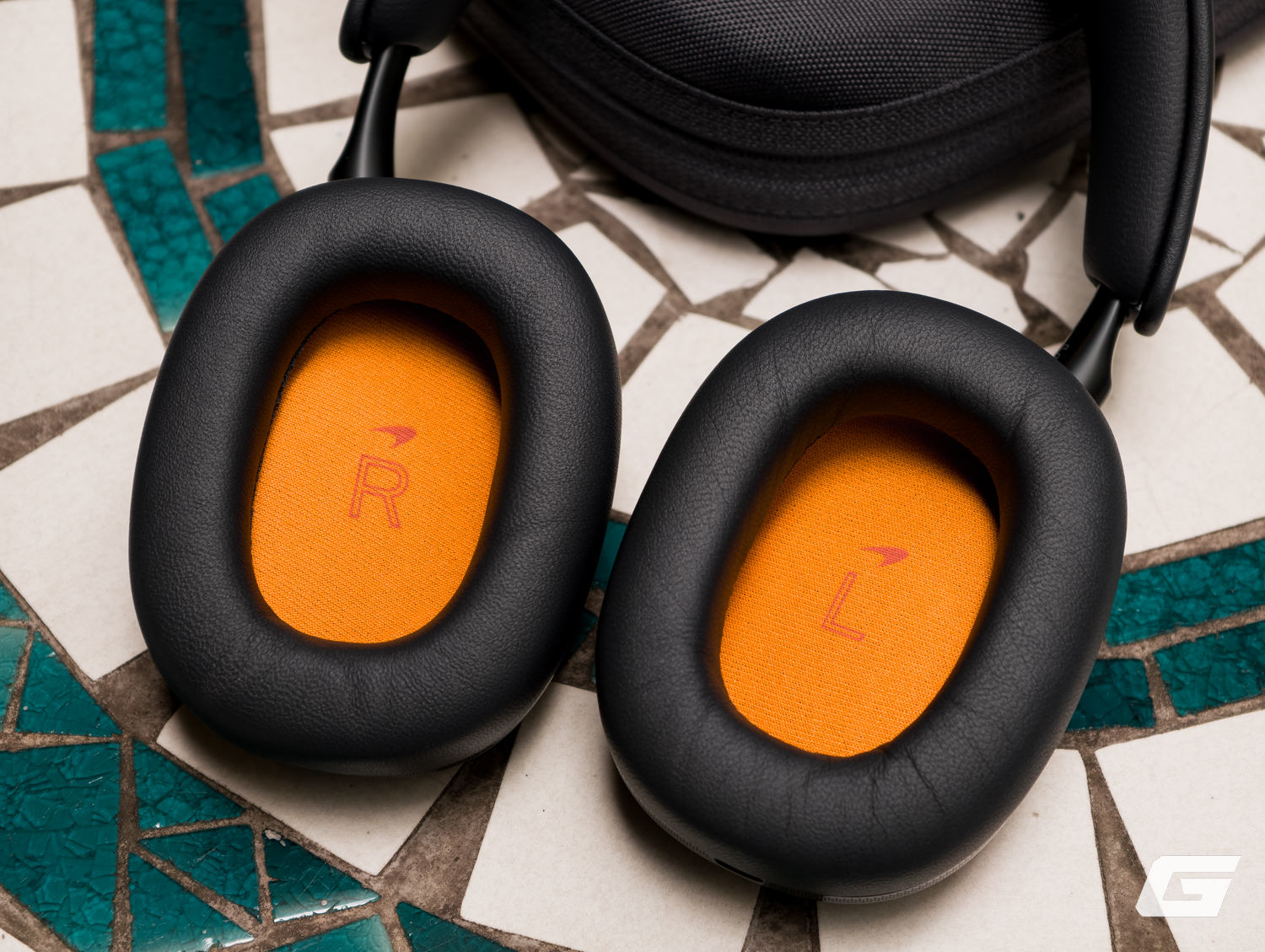 review tai nghe bowers wilkins px8 mclaren edition 10