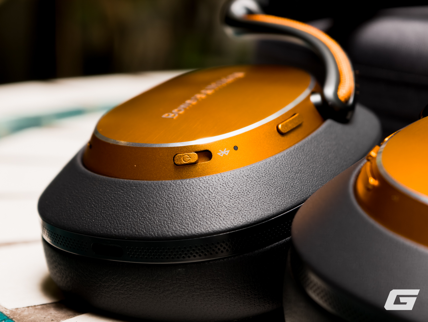review tai nghe bowers wilkins px8 mclaren edition 13