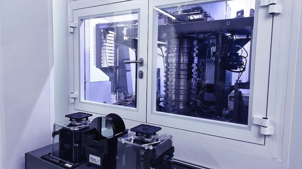 russian 350 nm lithography equipment