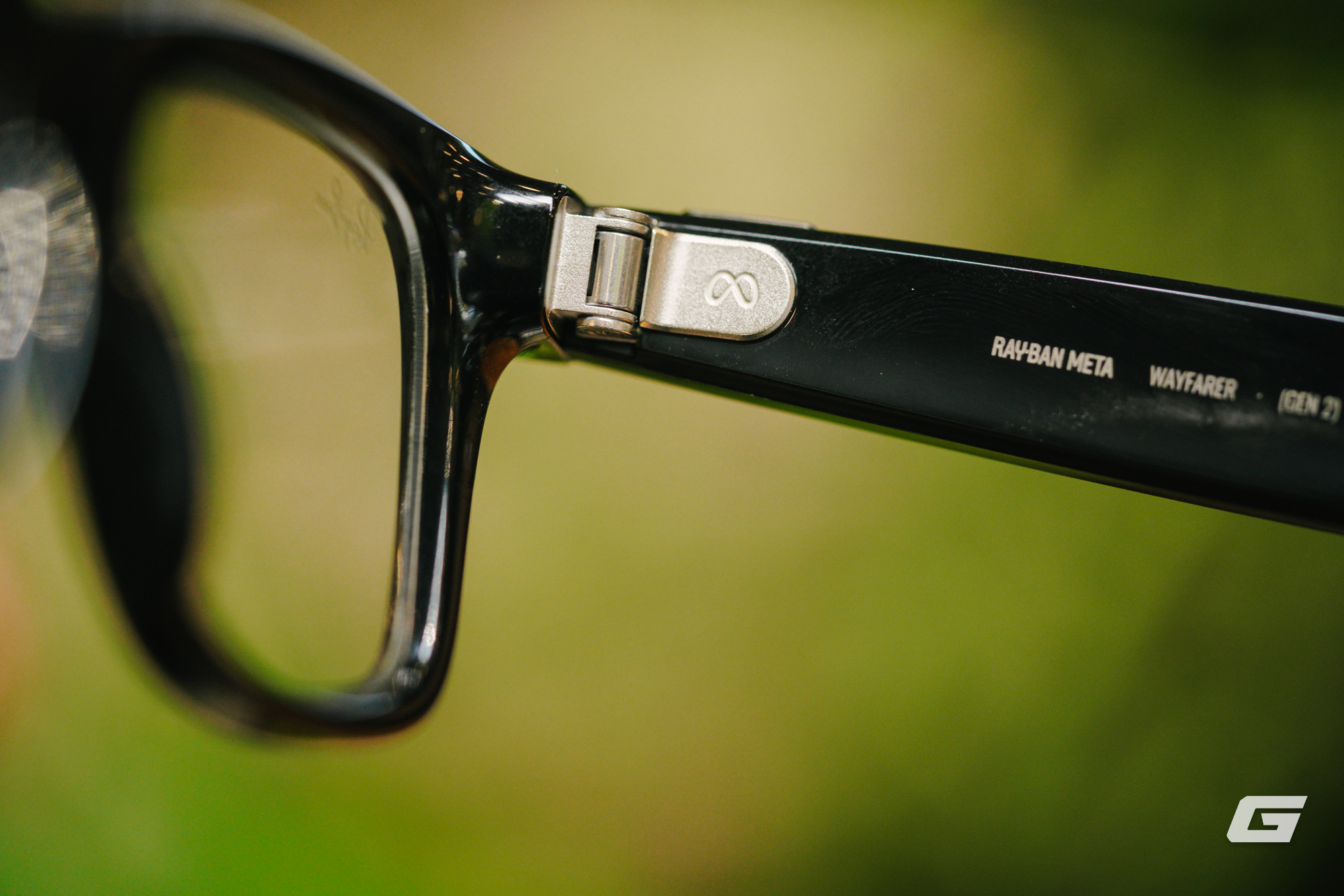 kinh rayban meta minh duc genk 10
