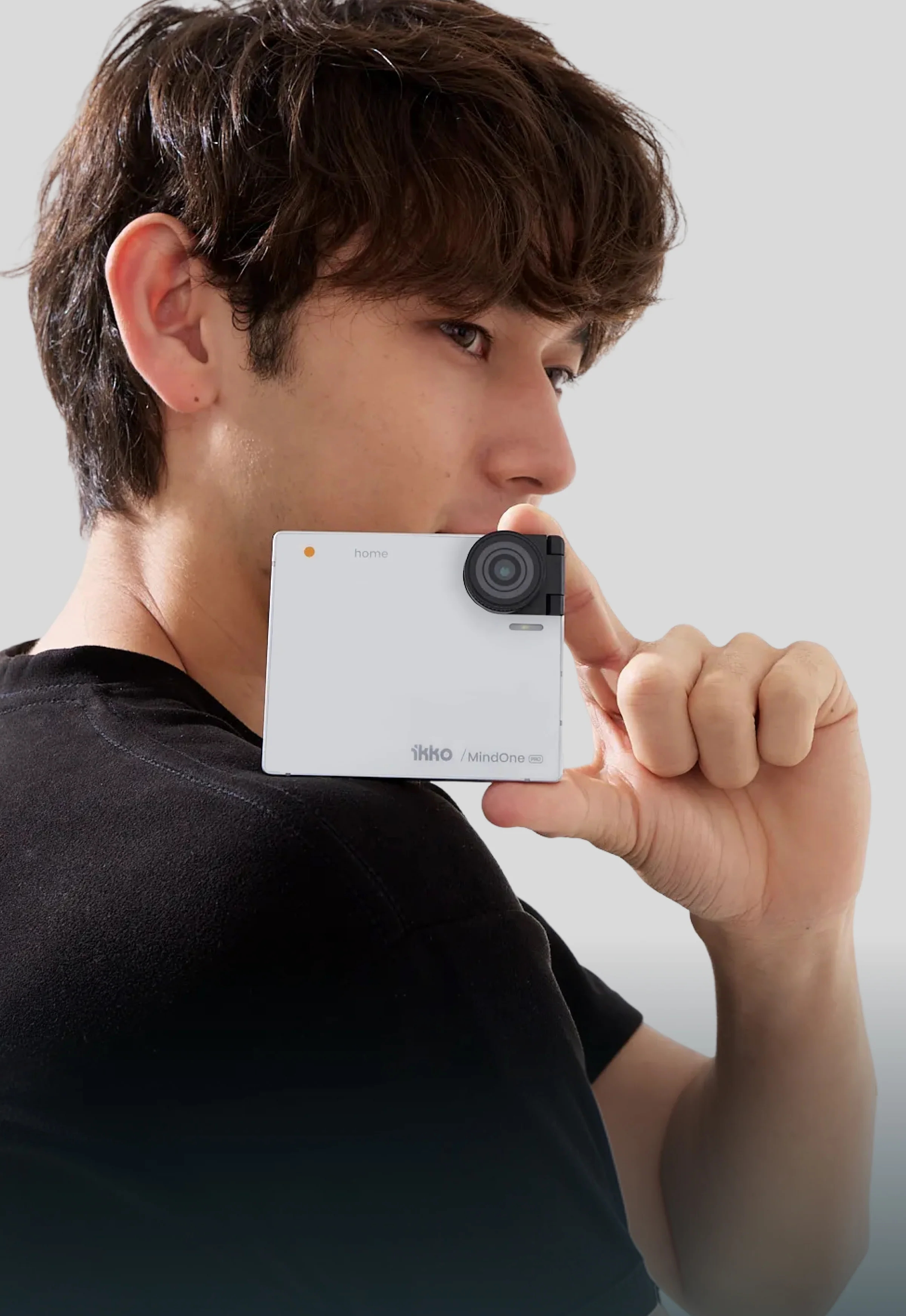 ikko mindone ai smartphone vertical4