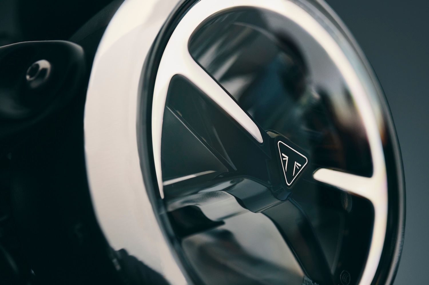 t40detail lit headlight oblique angle