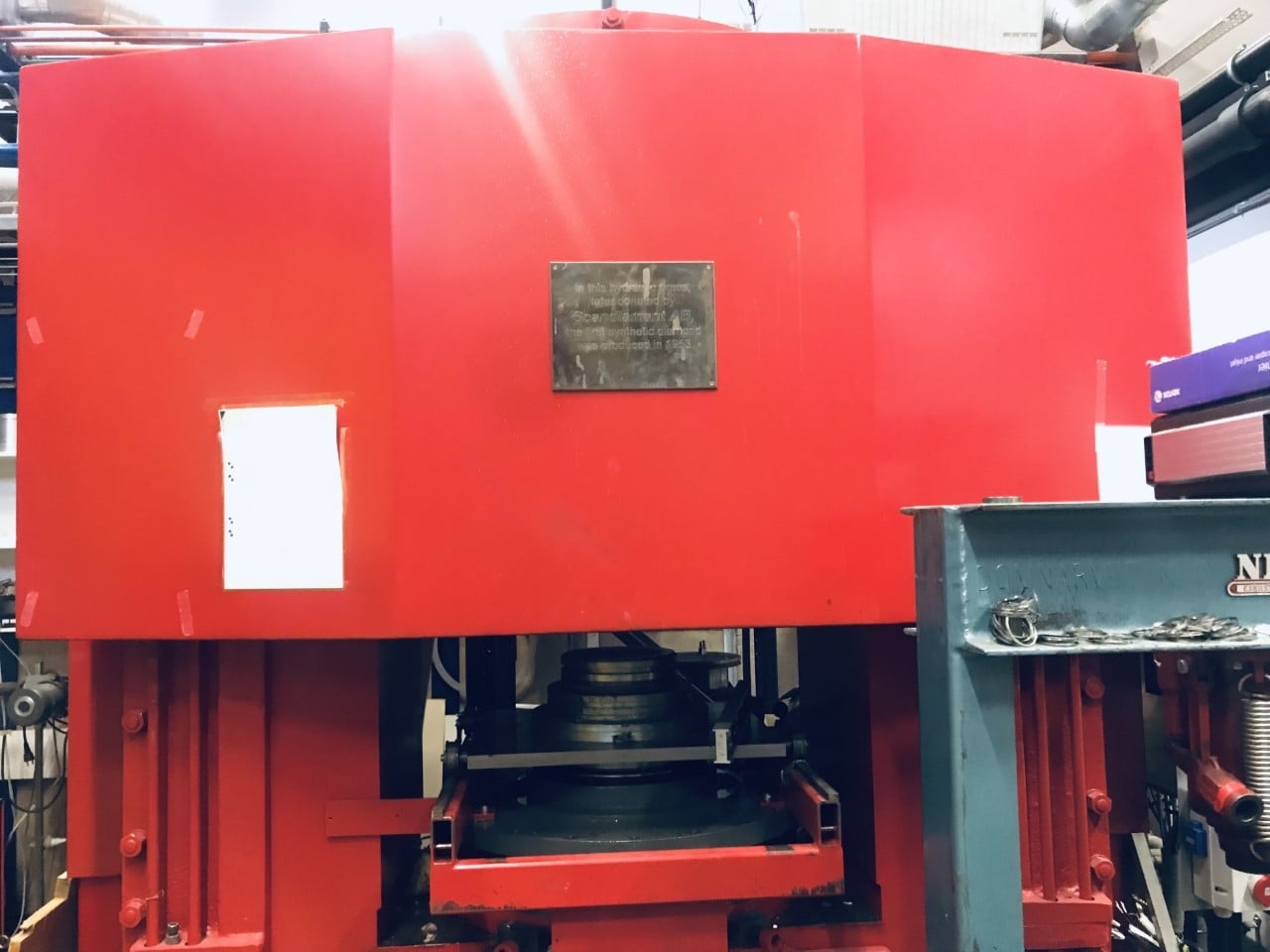lab grown diamond hpht hydraulic press 1950s