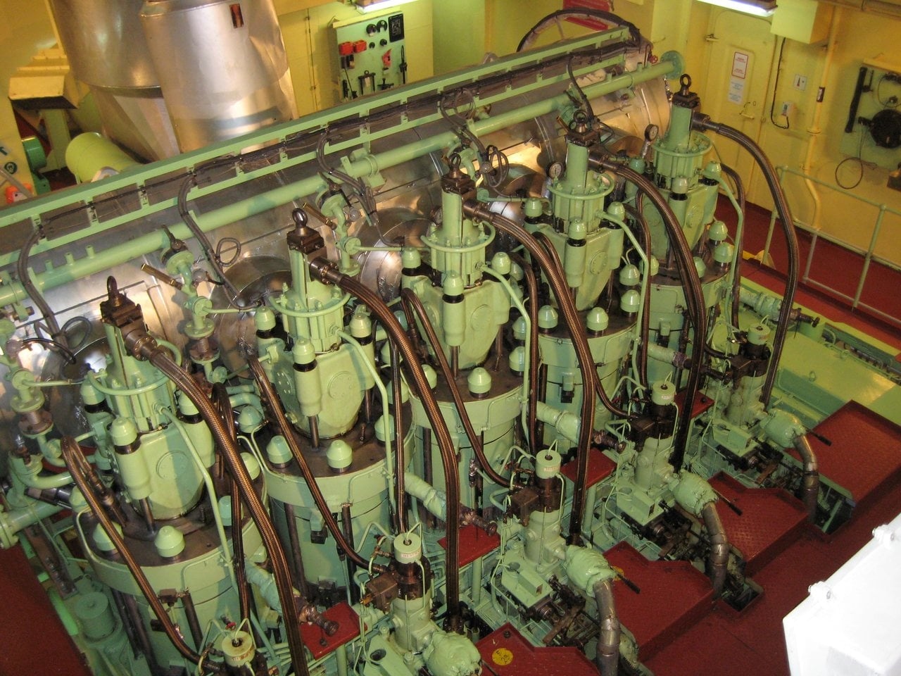 engine cylinder count man bw two stroke ship eng