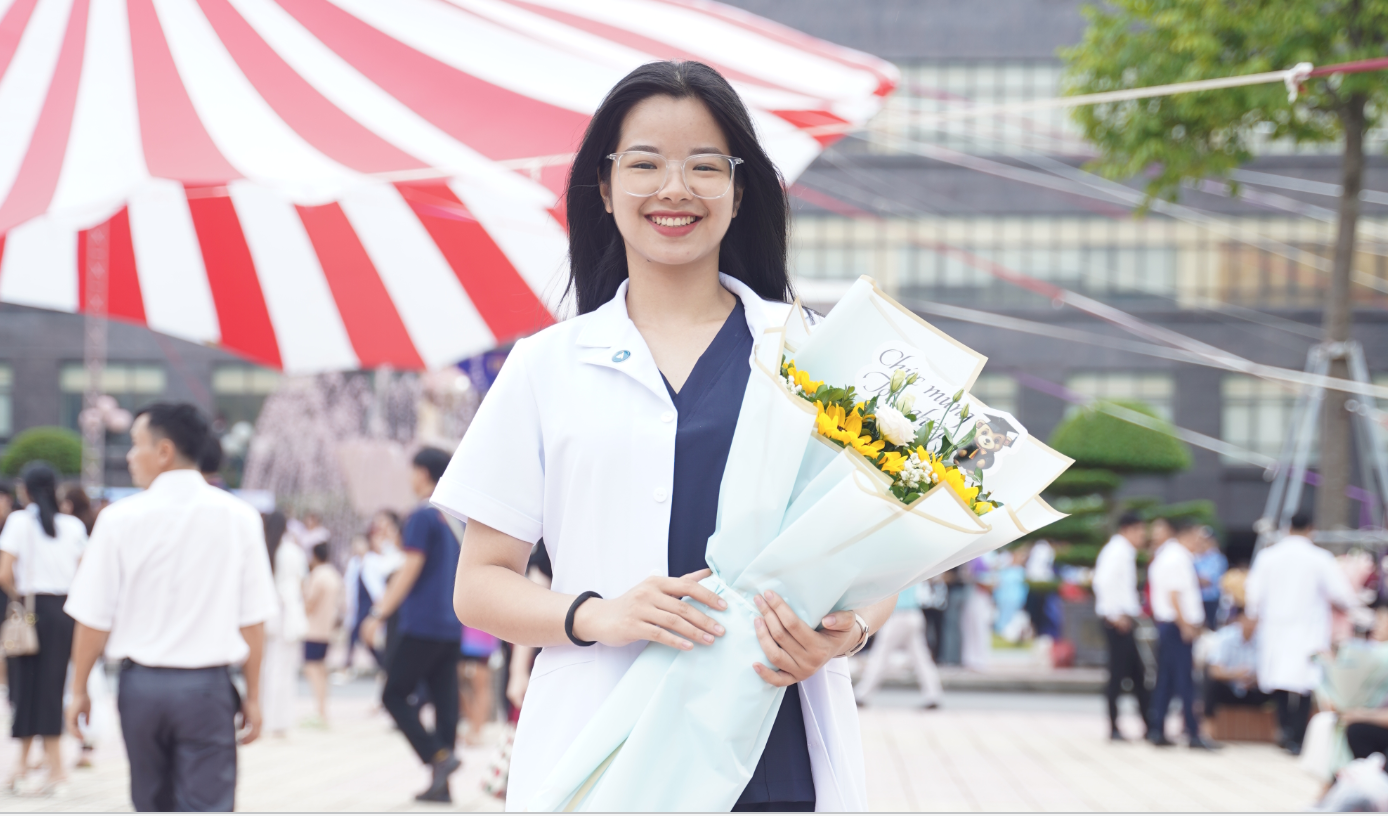 Ban ngày cứu người, ban đêm “đốt cháy” phòng gym: Cuộc sống hai nhịp của nữ bác sĩ GenZ