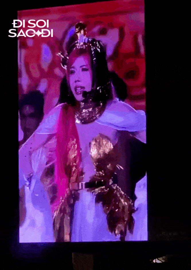 beige simple graphic designer resume 5compressed