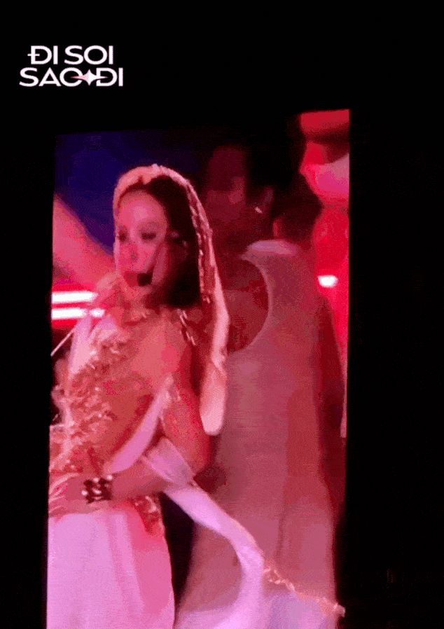 beige simple graphic designer resumecompressed 11