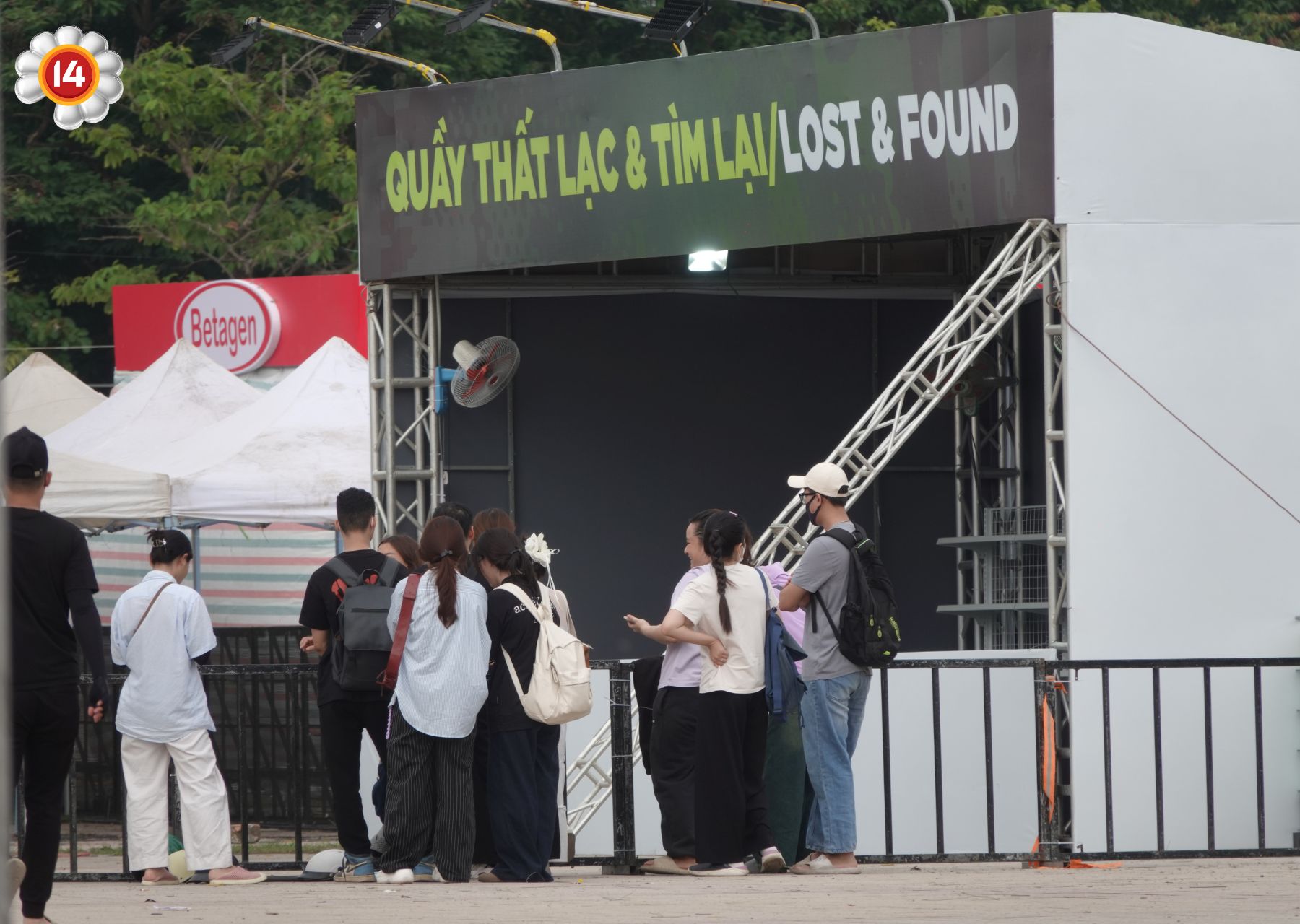 thiet ke chua co ten 10