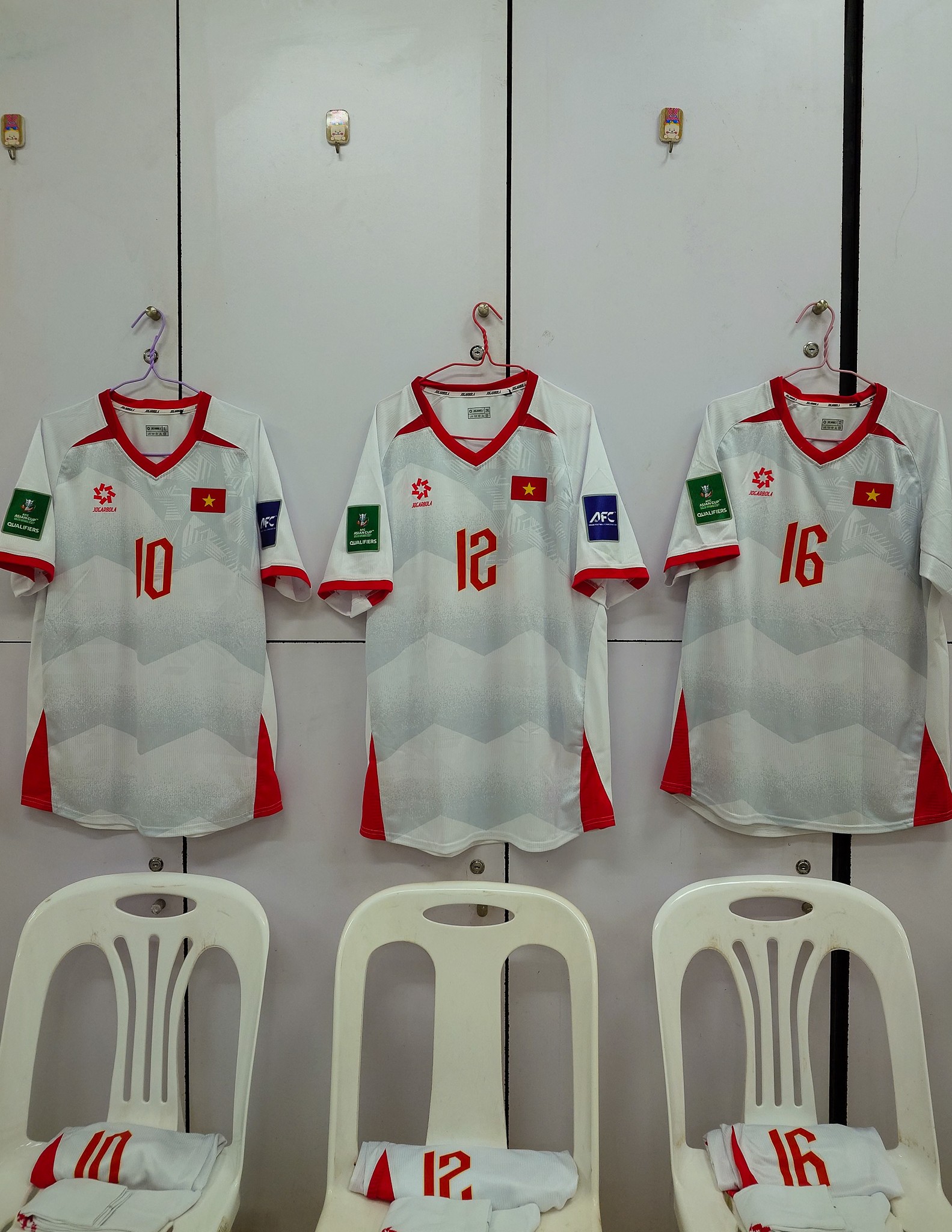 58469248111699036153435508325232343633066324n