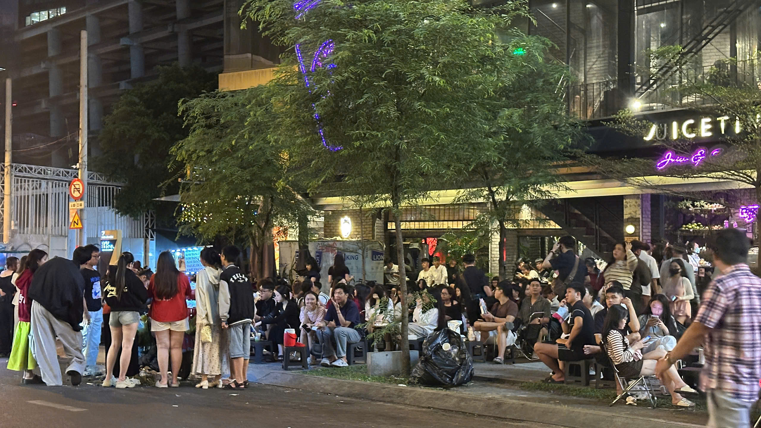 z7385940645383c374ef2c3f3c8c2616137830f0b78589