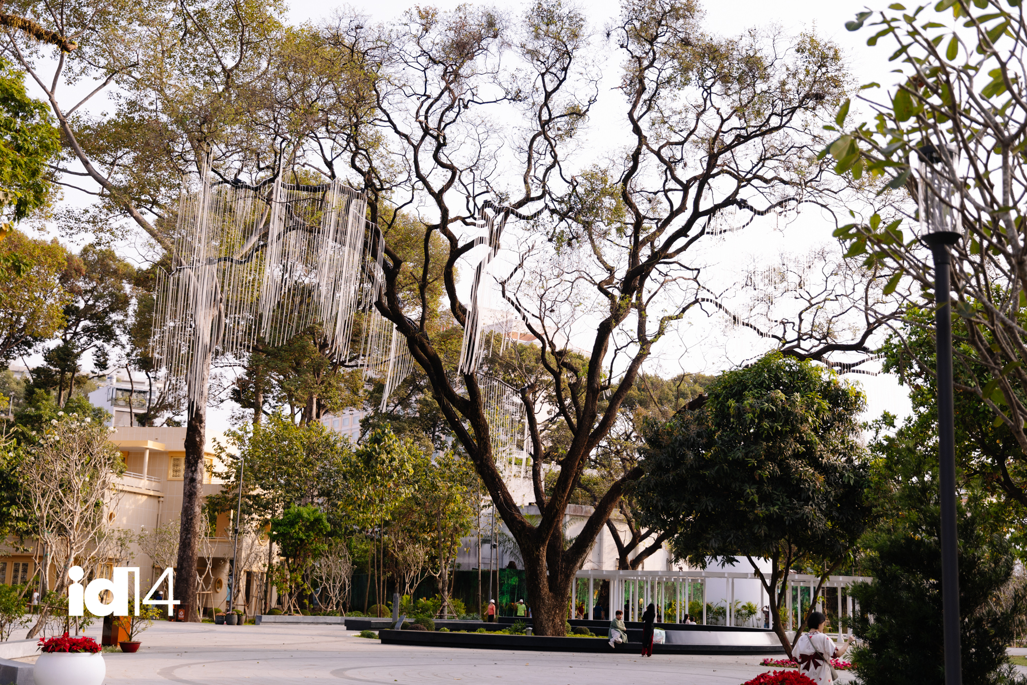 thiet ke chua co ten 100