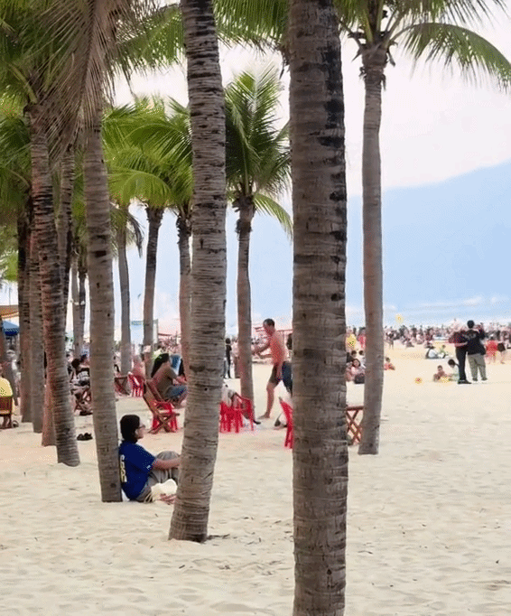 ezgif 6e57cc5a2962def9