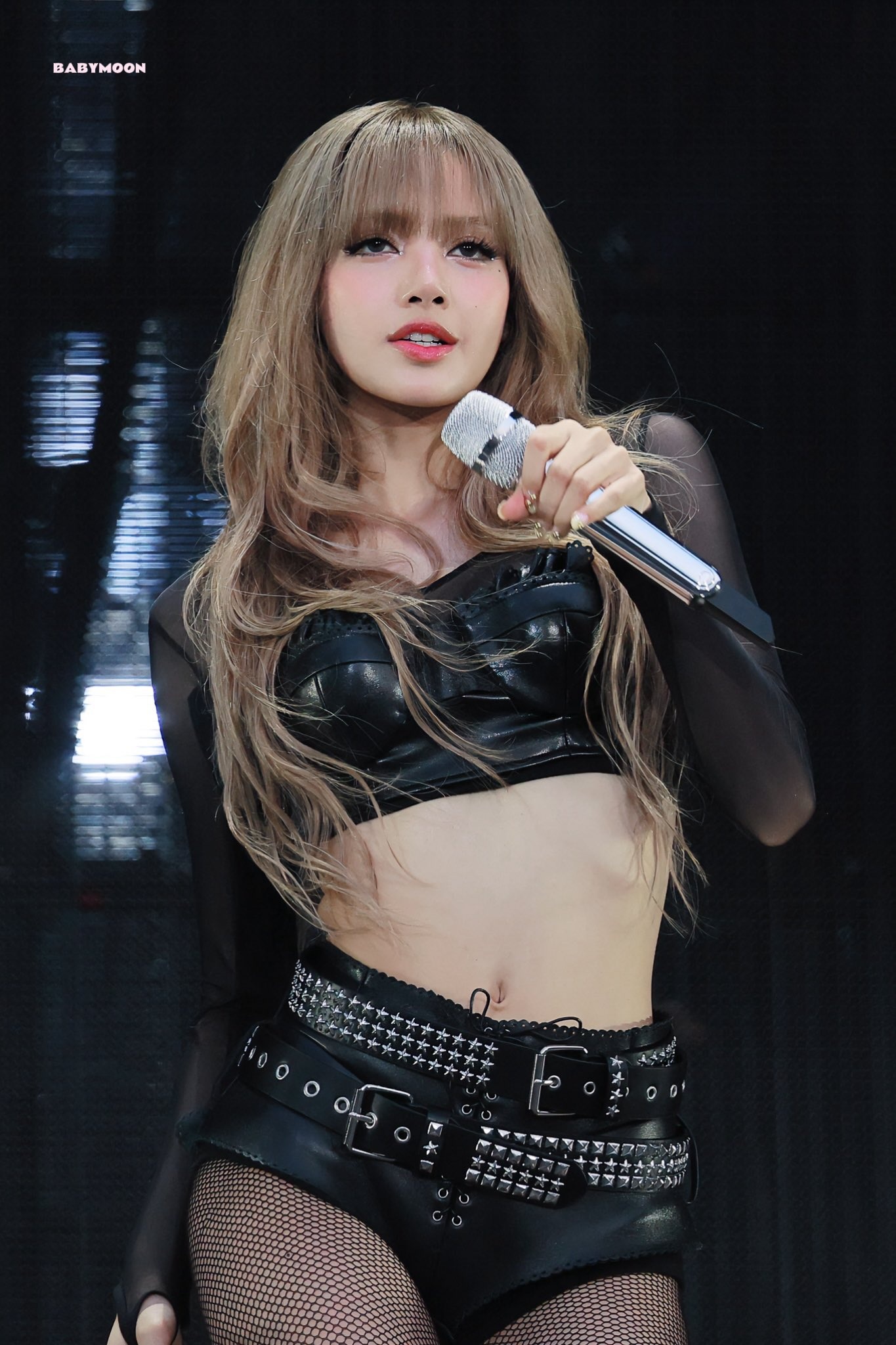 250706 lisa at world tour deadline in goyang d 2 documents 41 1752060615981169800106 163715 1779270350511 1779270350810577036476