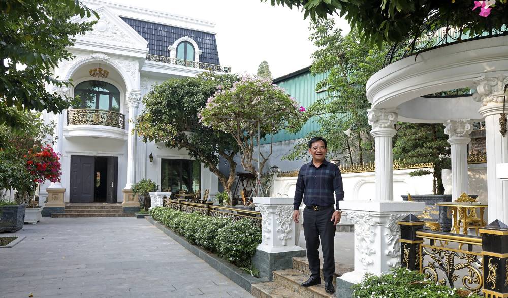 biet thu nha vuon nhu lau dai cua dai gia chan dat quang teo c513364f481f4747aefa6b5bb9e45274 1
