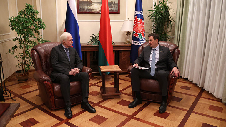 6732067485f54037b14b2a6b