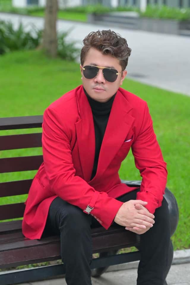 51816833210238369910415761628476097025334440n