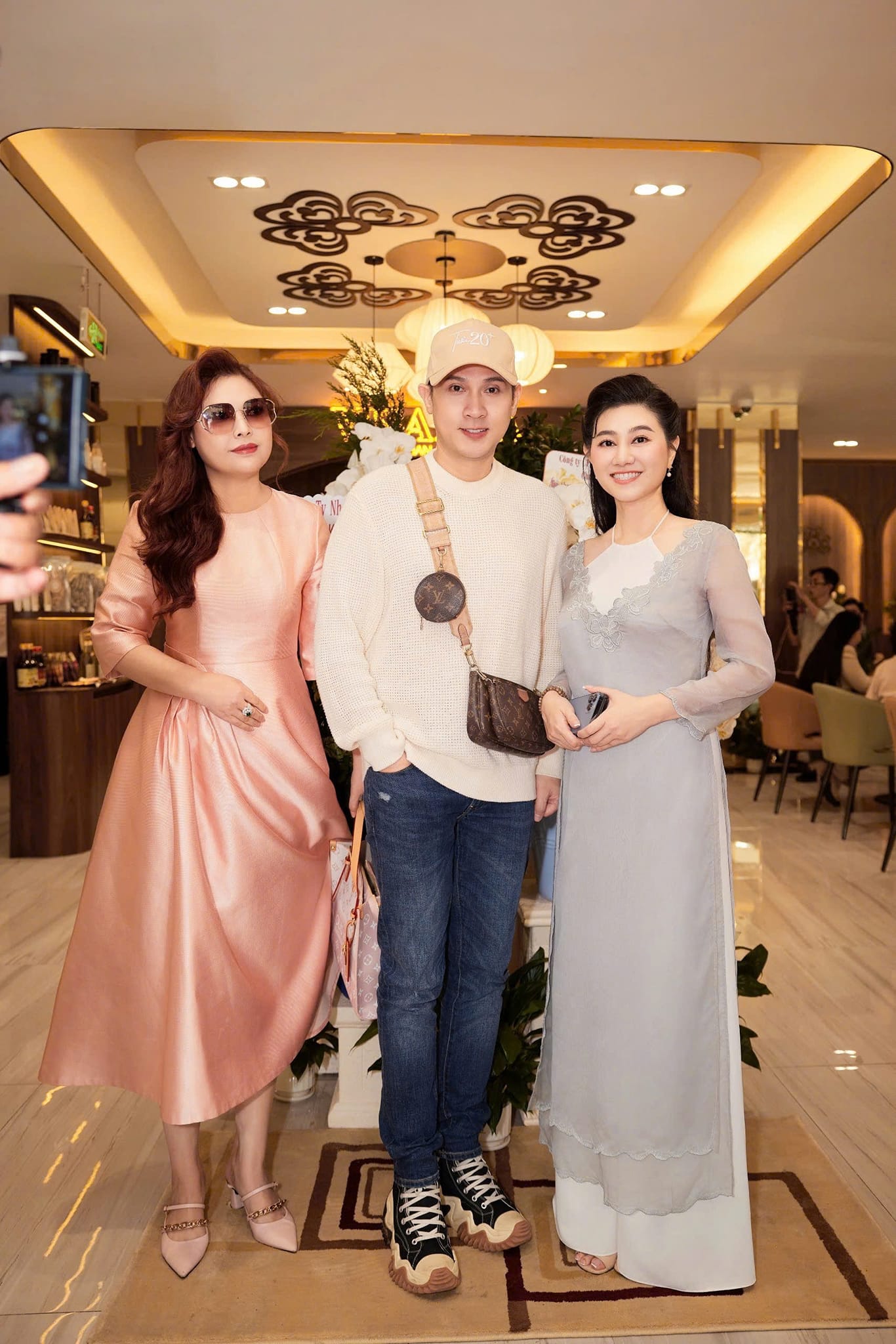 48406790711871130896382523196336665573349078n