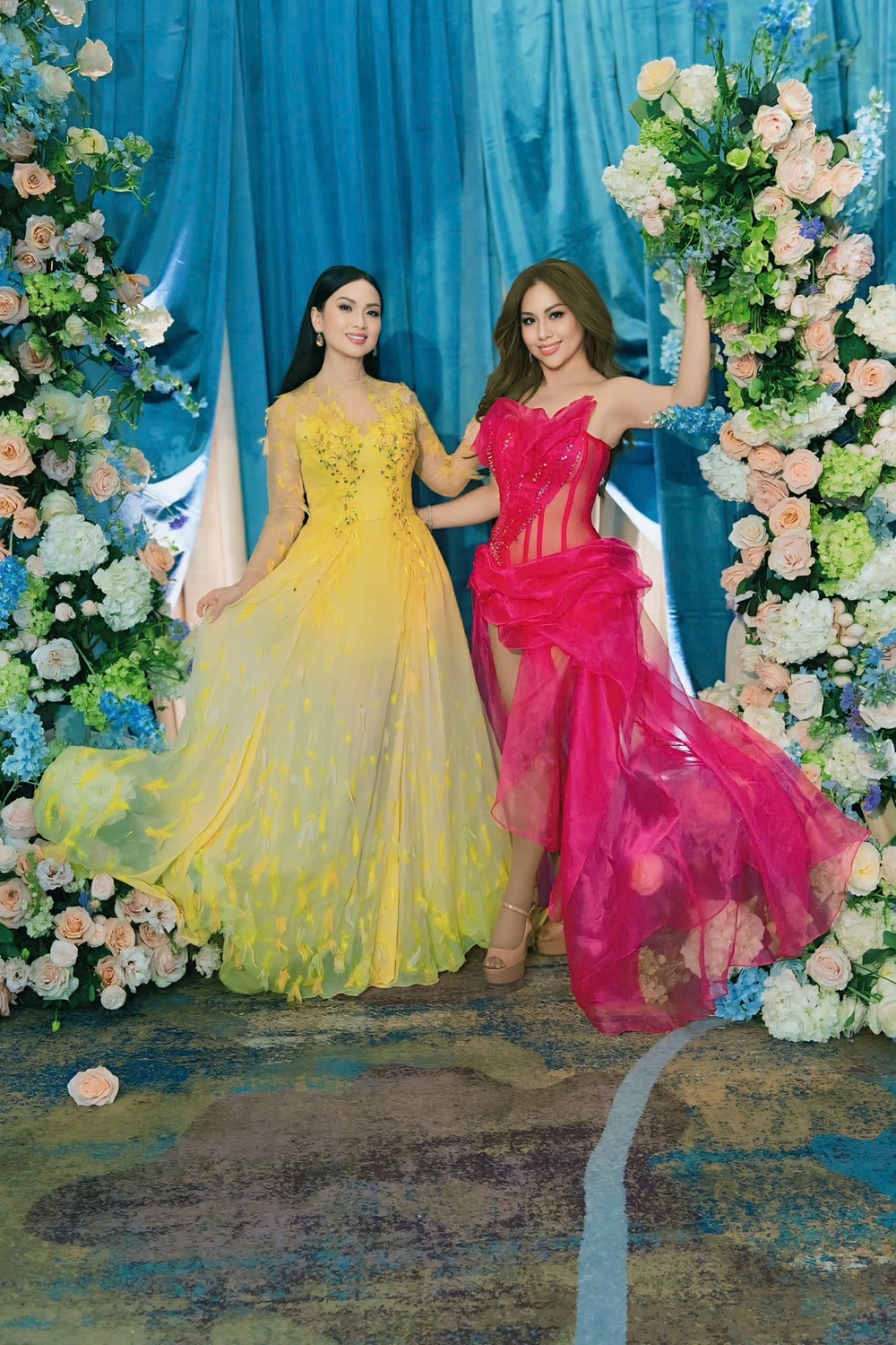 ca si ha phuong va ca si minh tuyet