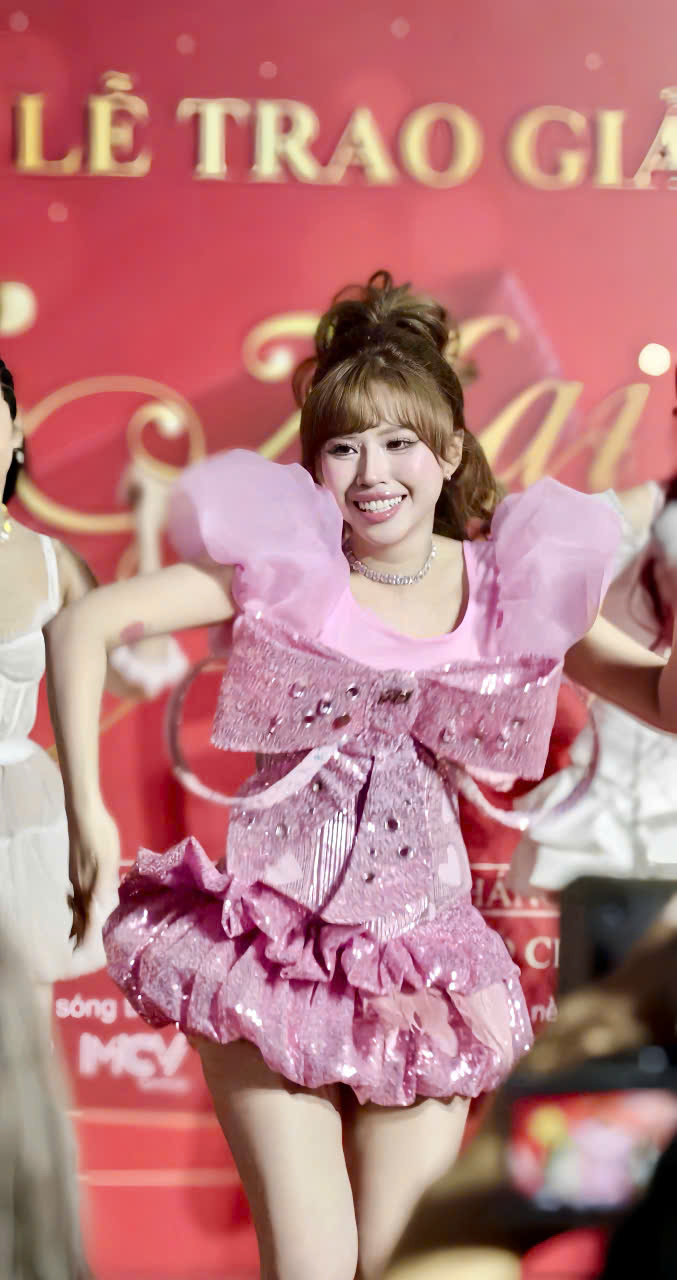 z7486868964702ab90fb136b30abaa44832a4d7fa1bbd1