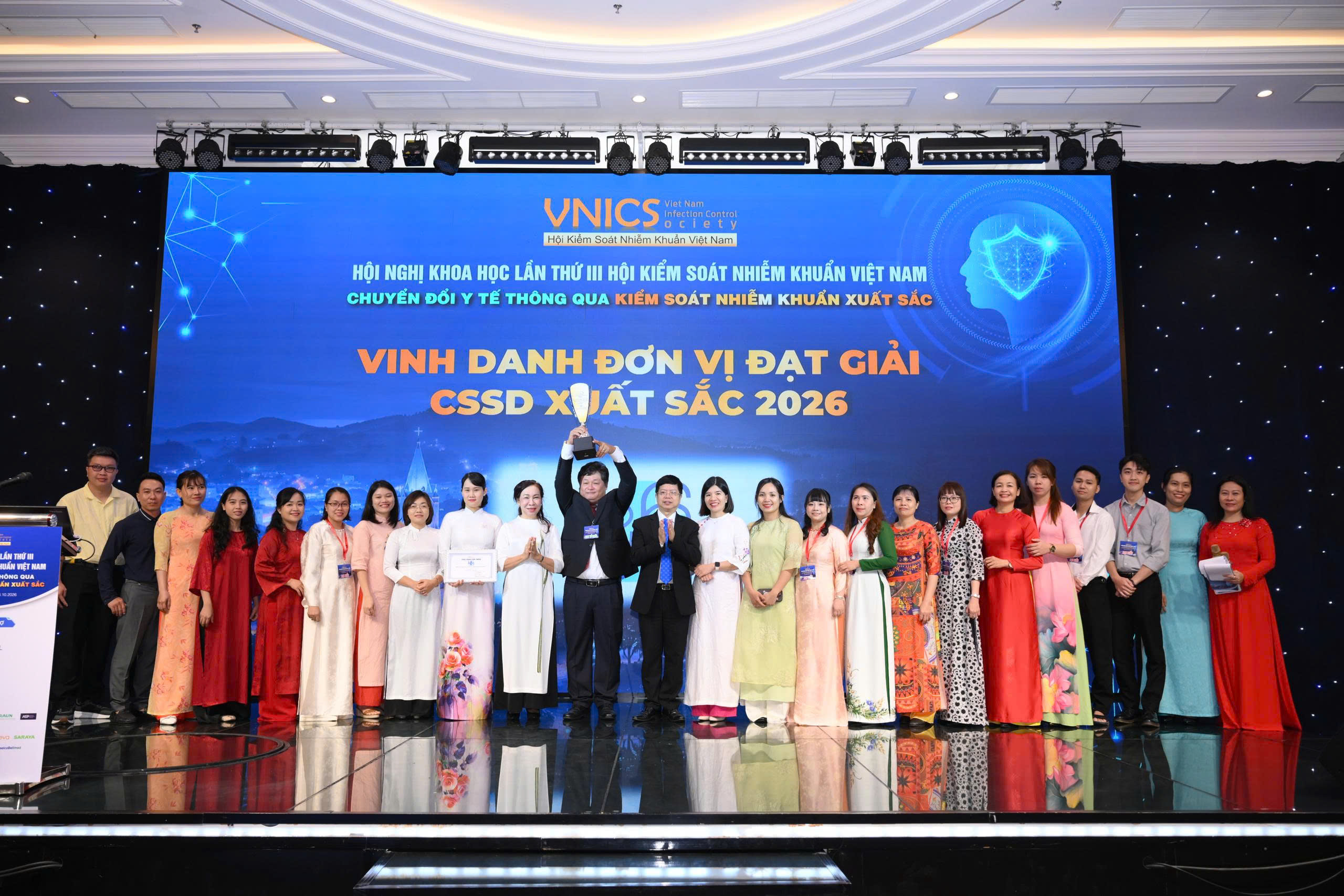 benh vien dai hoc y duoc tp ho chi minh nhan giai thuong trung tam tiet khuan xuat sac nam 2026 tai hoi nghi khoa hoc lan thu iii cua hoi kiem soa