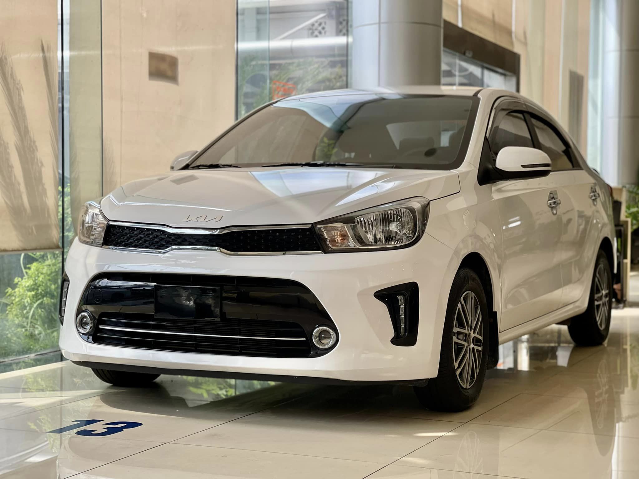 kia soluto 1