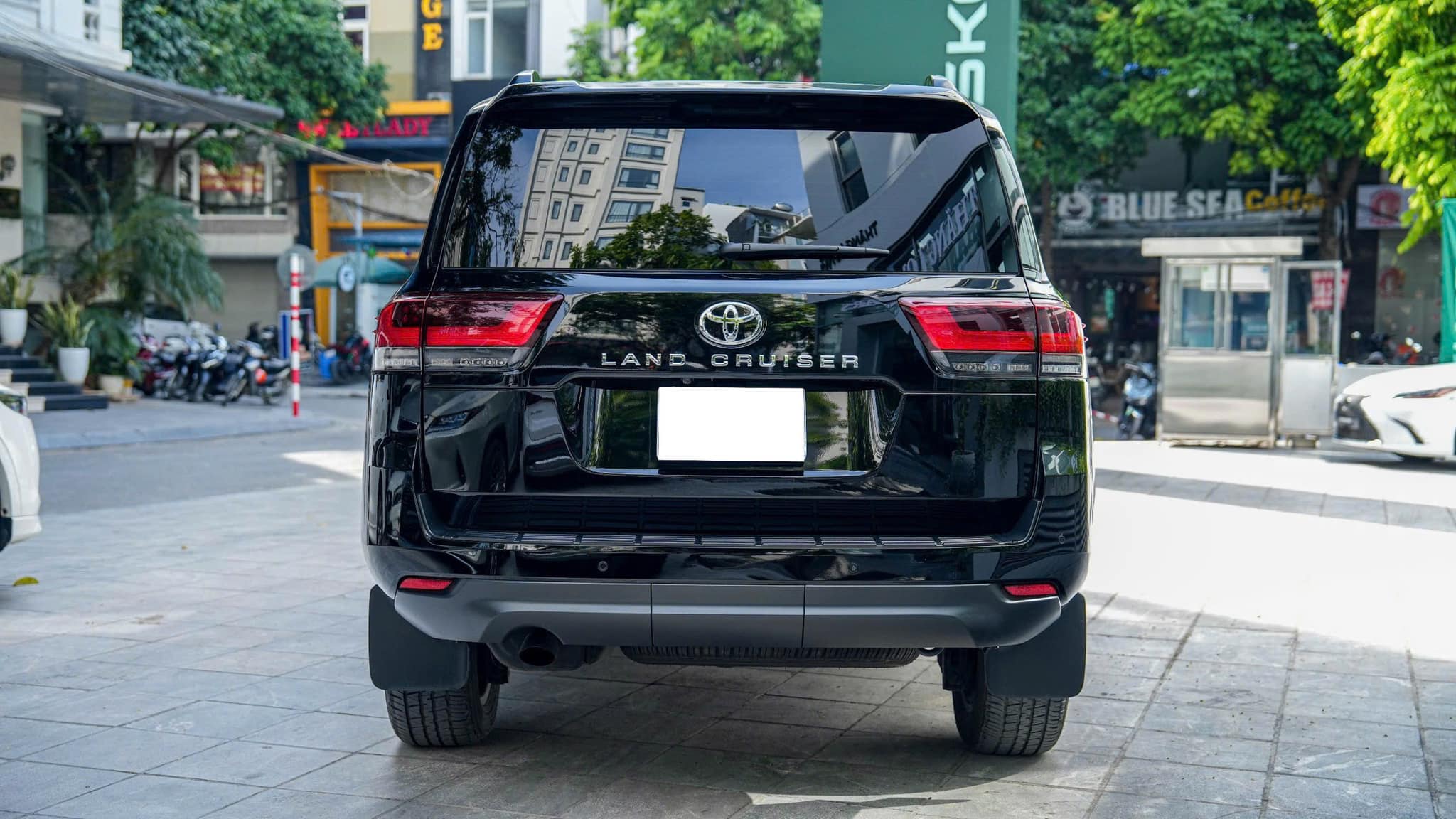 toyota land cruiser lc 300 13