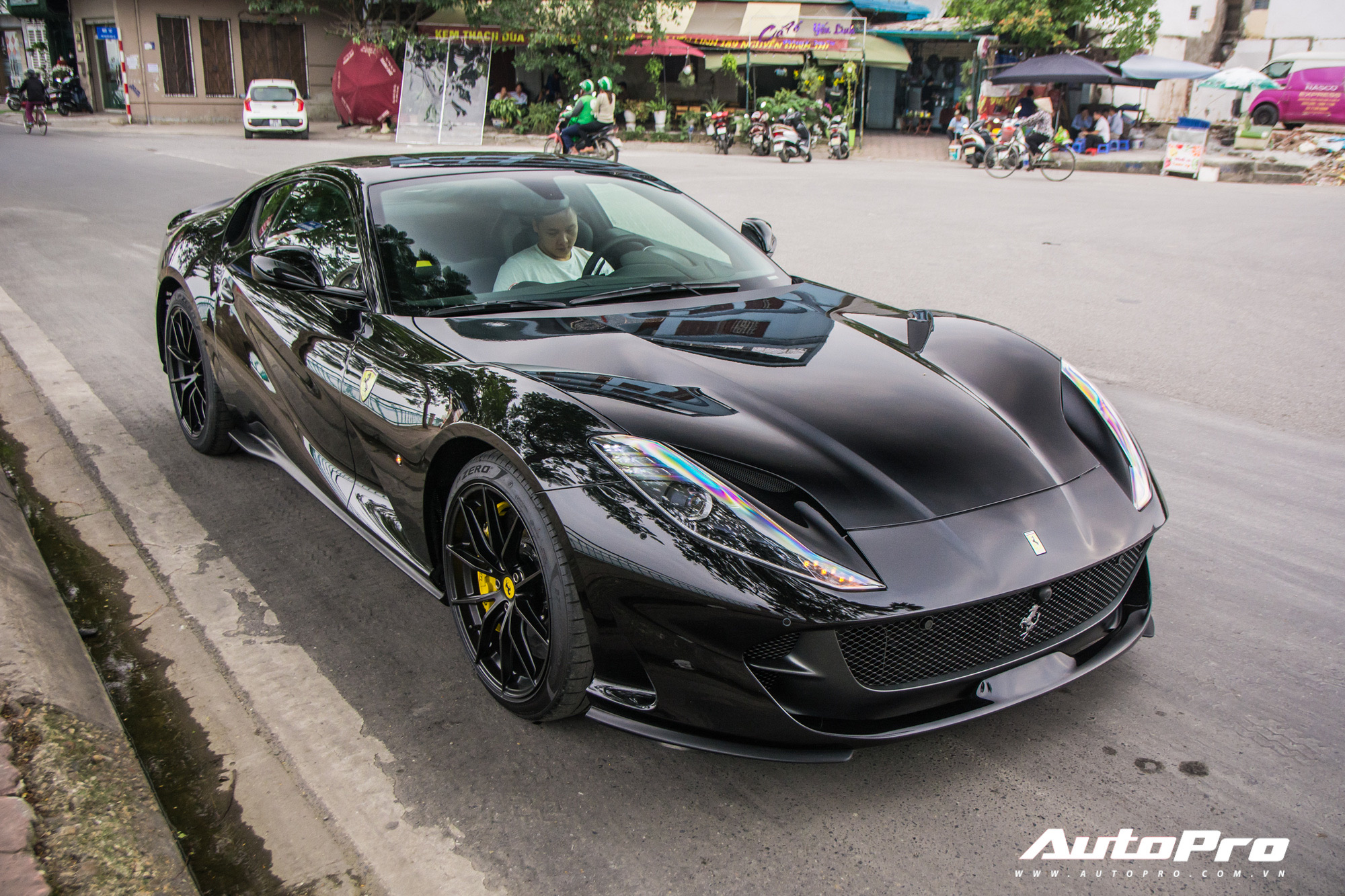 ferrari 812 superfast thu 2 ve viet nam 1 15750188388242047590345