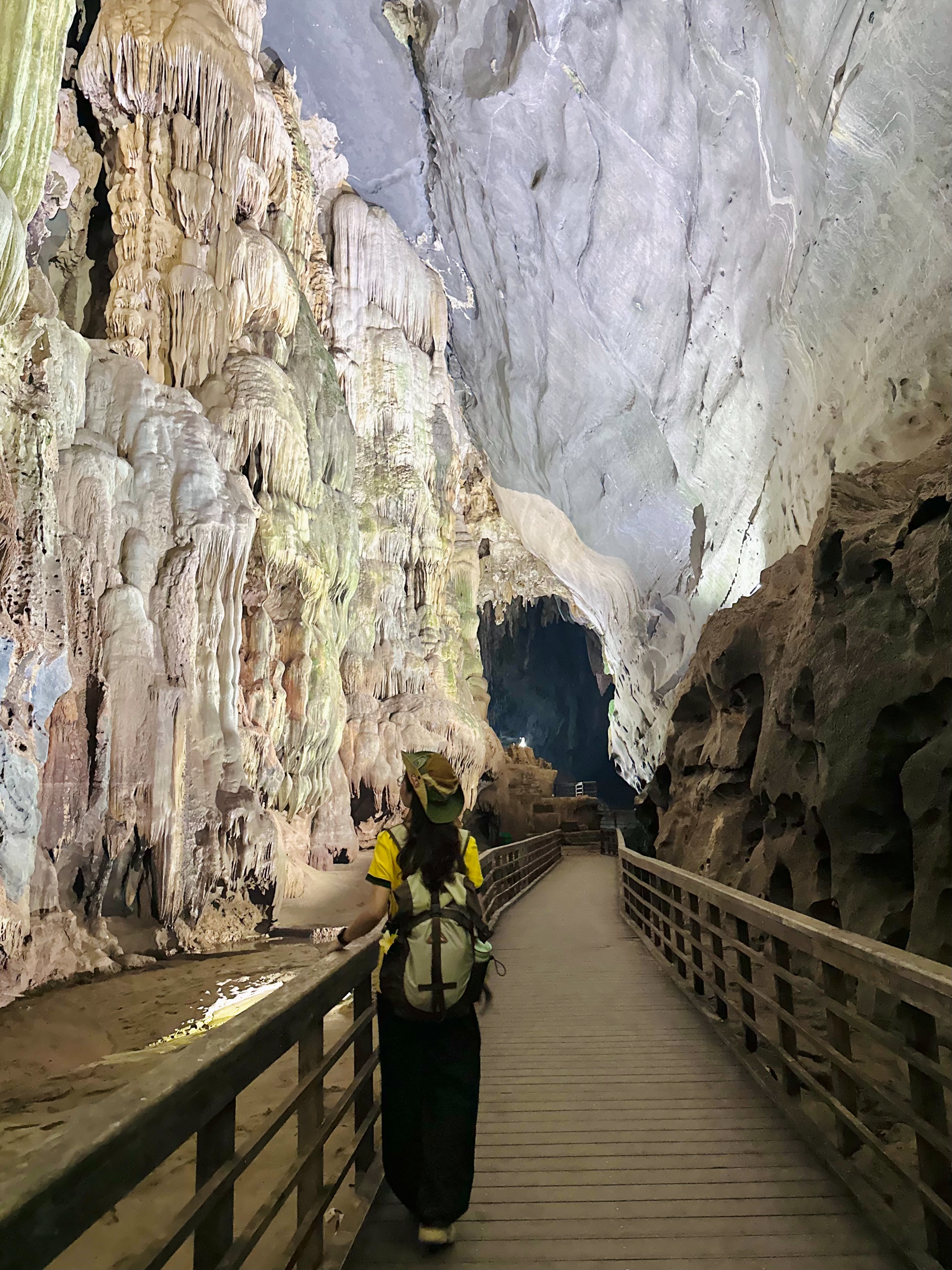 9x lan dau xuyen viet mot minh 19