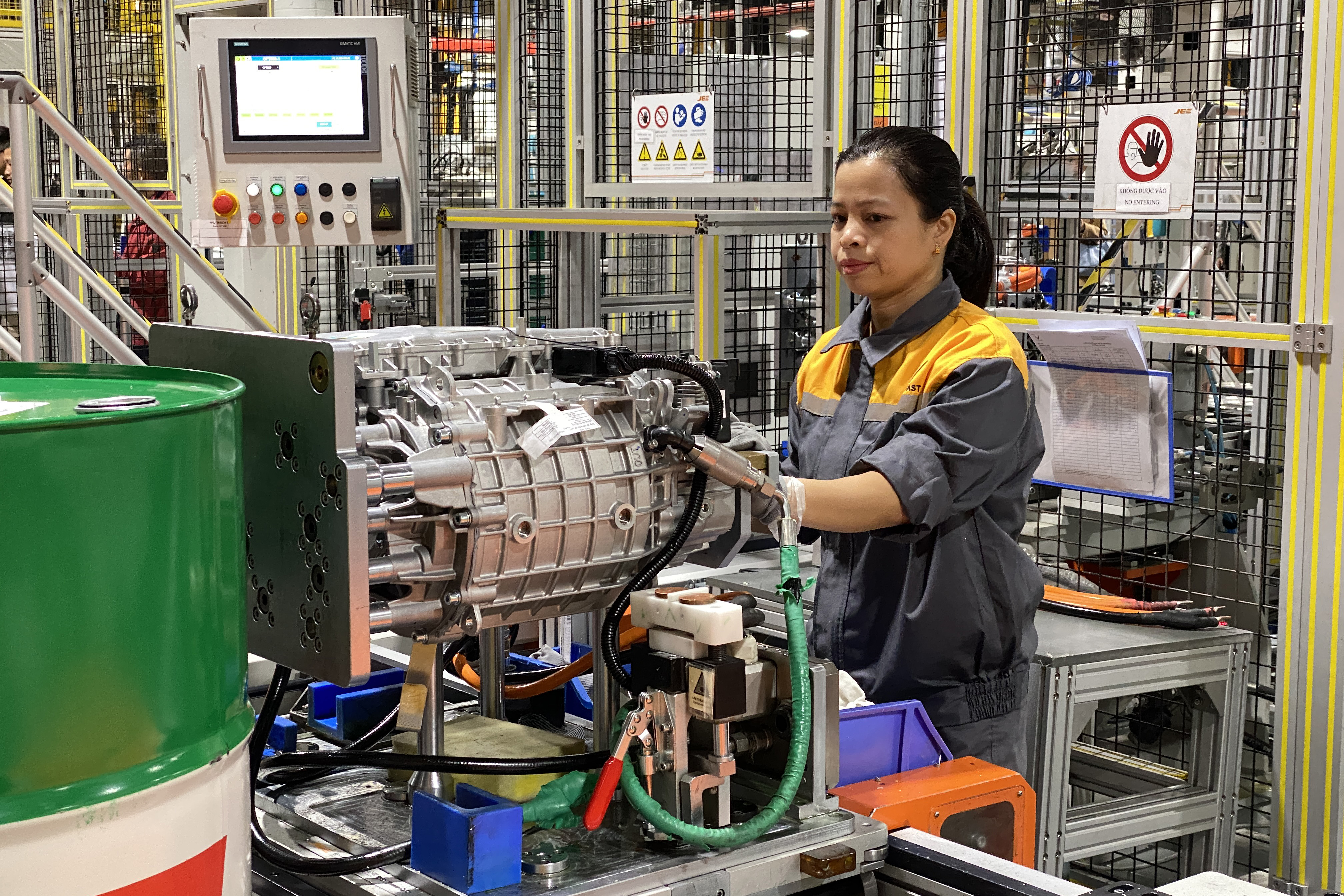 autopro vinfast nha may san xuat 4