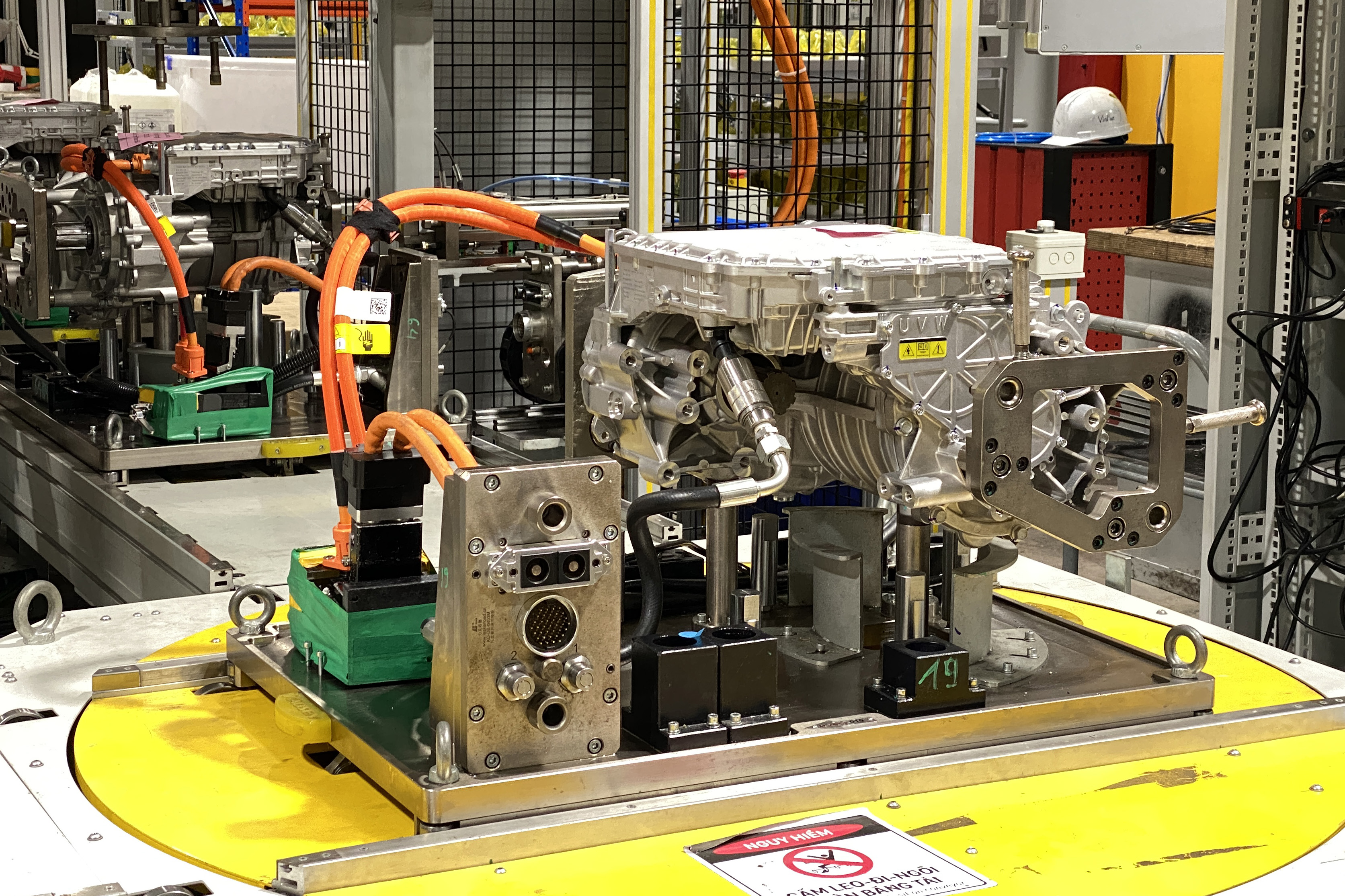 autopro vinfast nha may san xuat 5