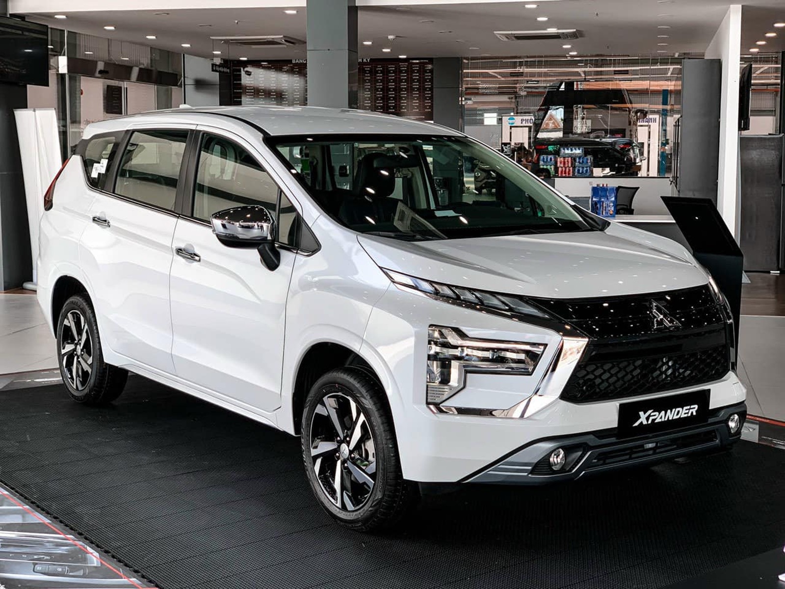 mitsubishi xpander 2 17215000108251002369551