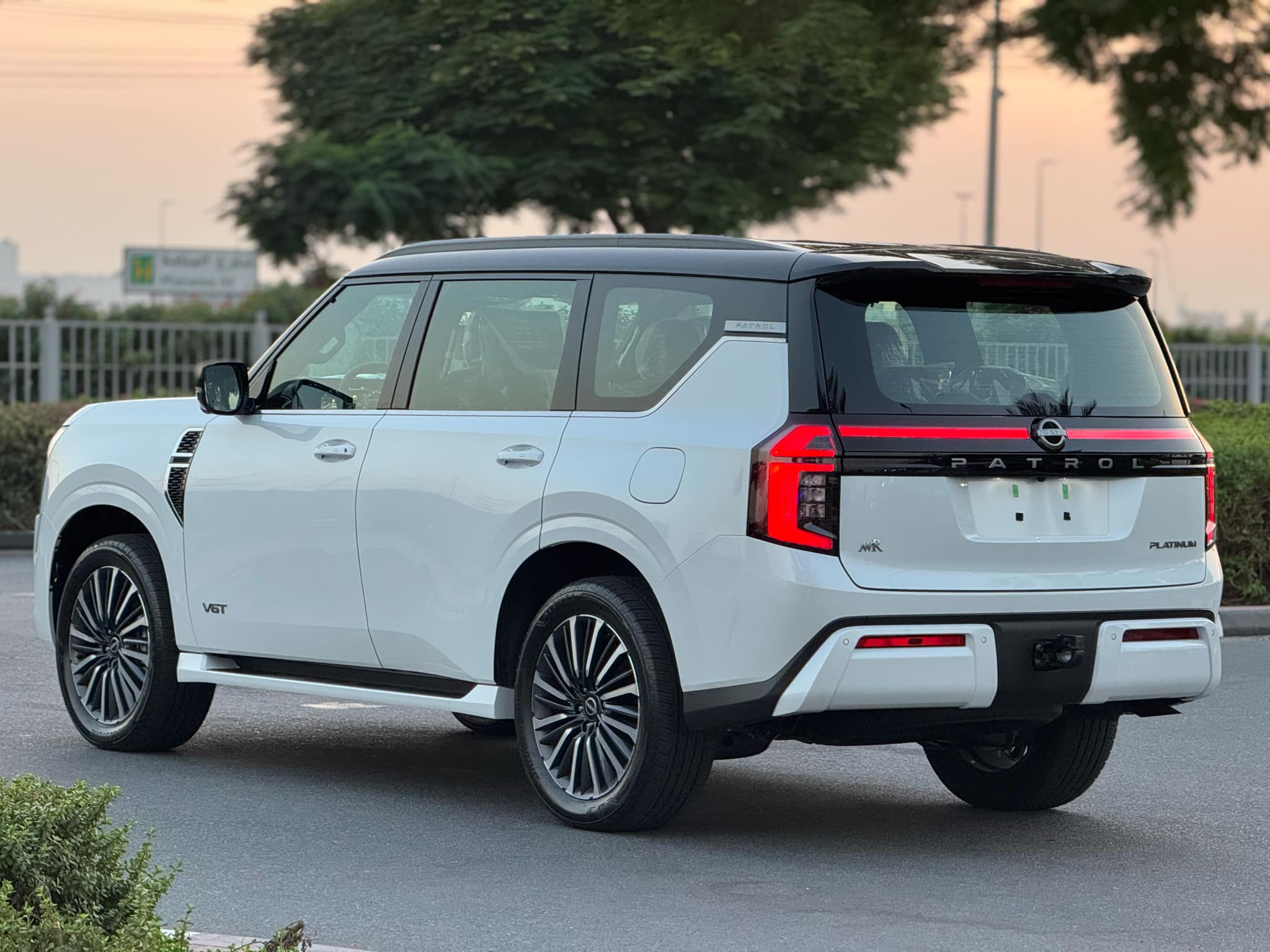 nissan patrol platinum 2025 model year white color with warranty 1730384989