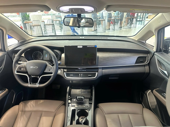 byd m6 10 1732492582698 1732492583219342533602