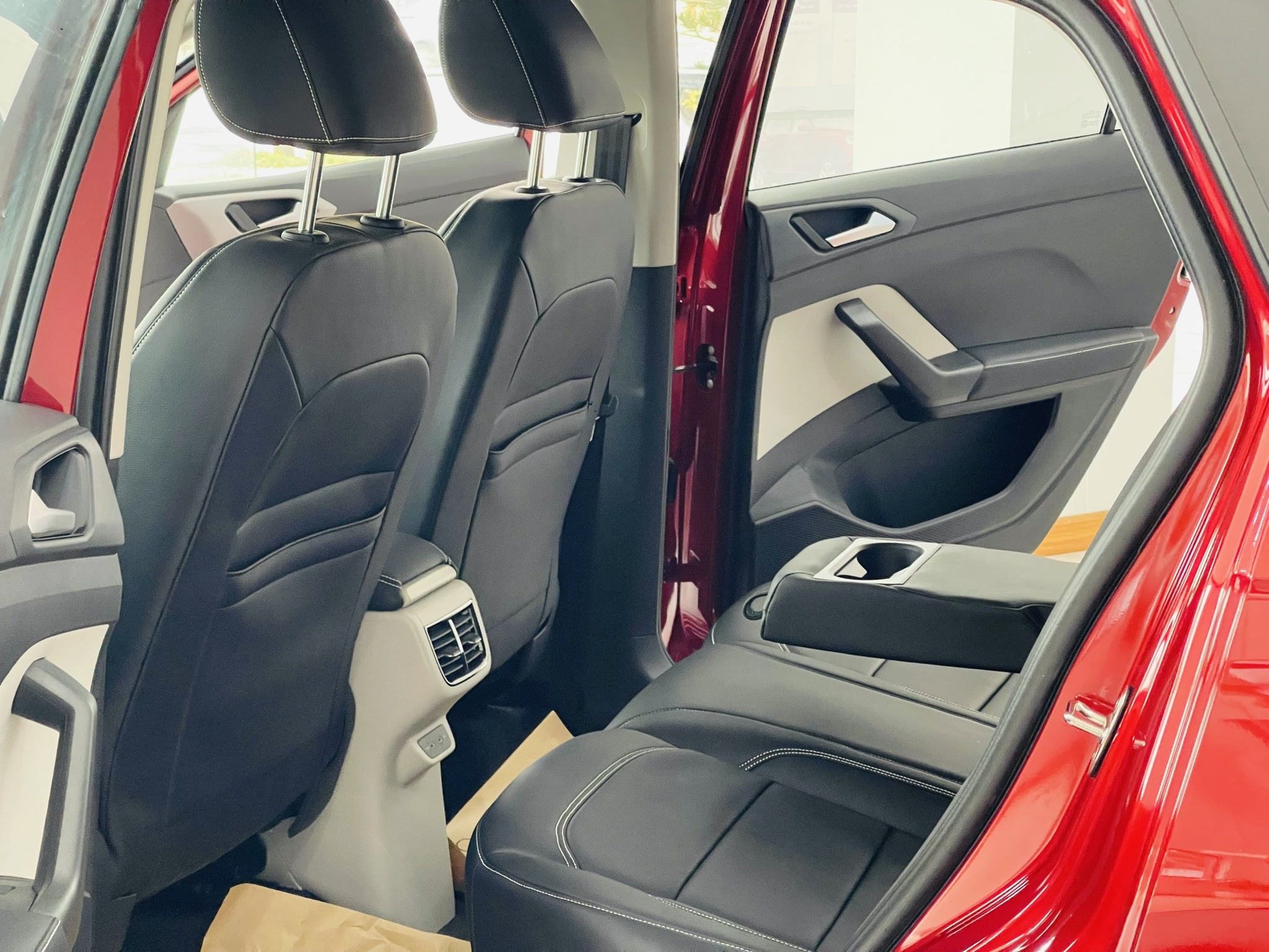 volkswagen t cross 8