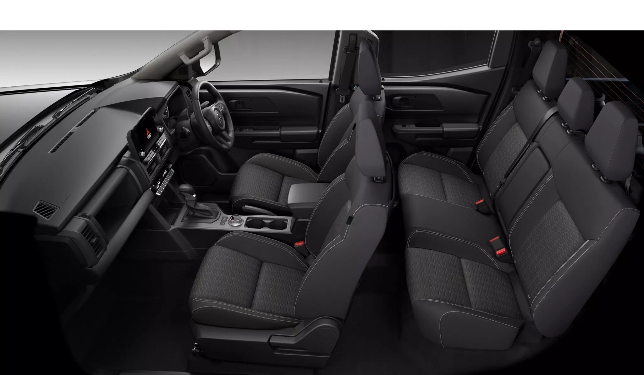 mitsbiushi triton glx r interior 2